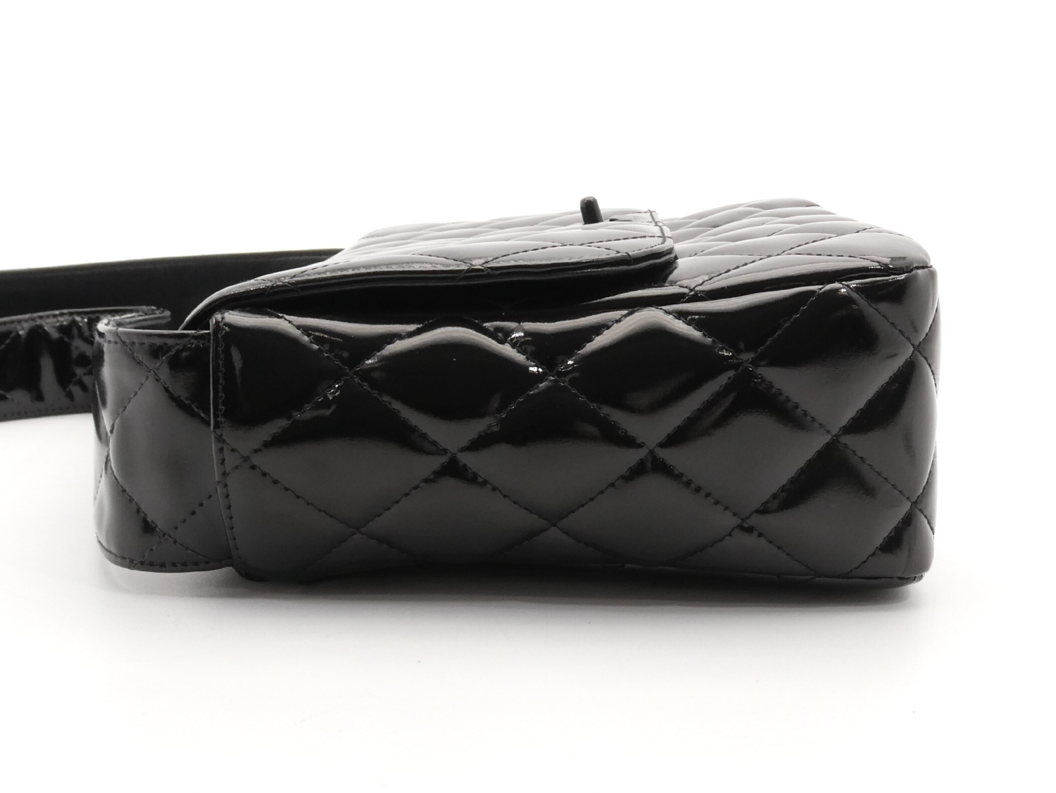 Matelassé Enamel Coco Mark Turnlock Shoulder Bag — view 3