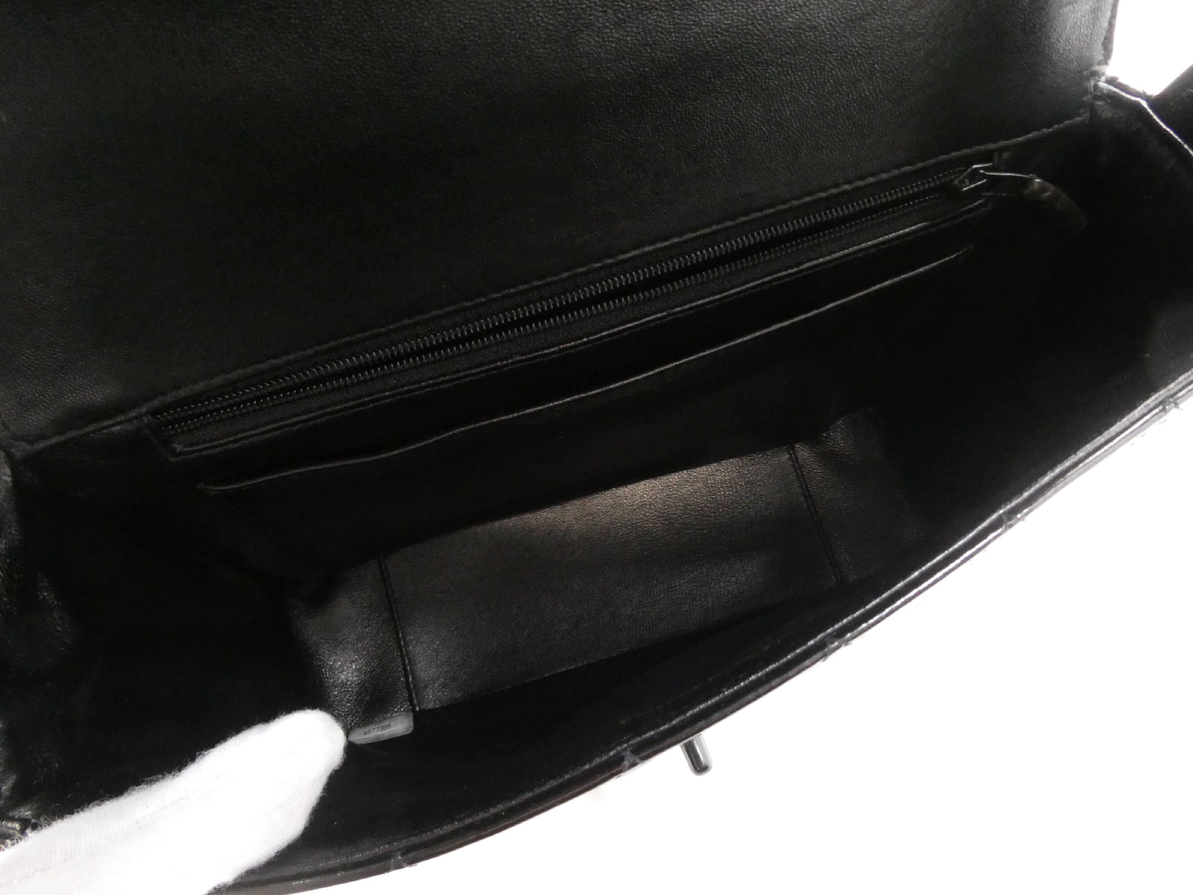 Matelassé Enamel Coco Mark Turnlock Shoulder Bag — view 7
