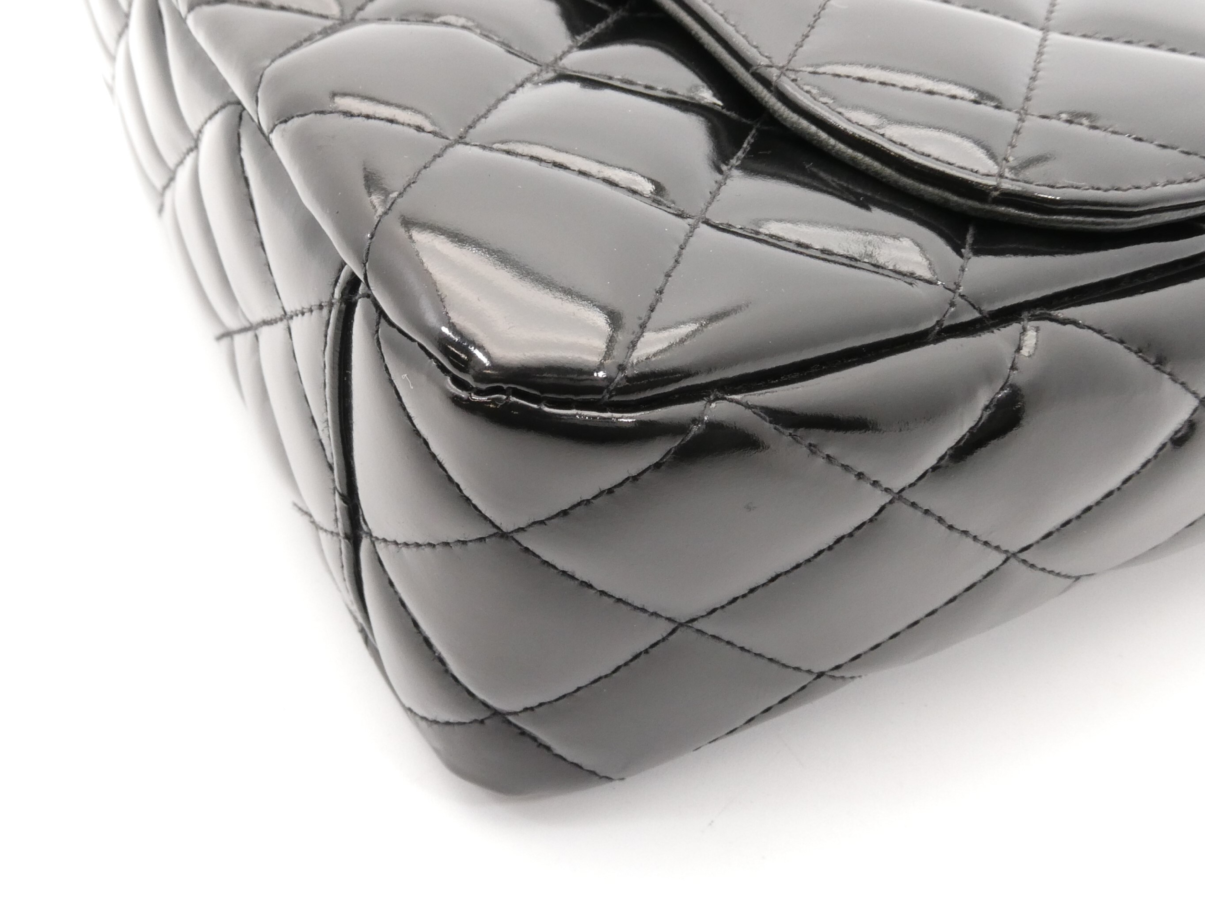 Matelassé Enamel Coco Mark Turnlock Shoulder Bag — view 10