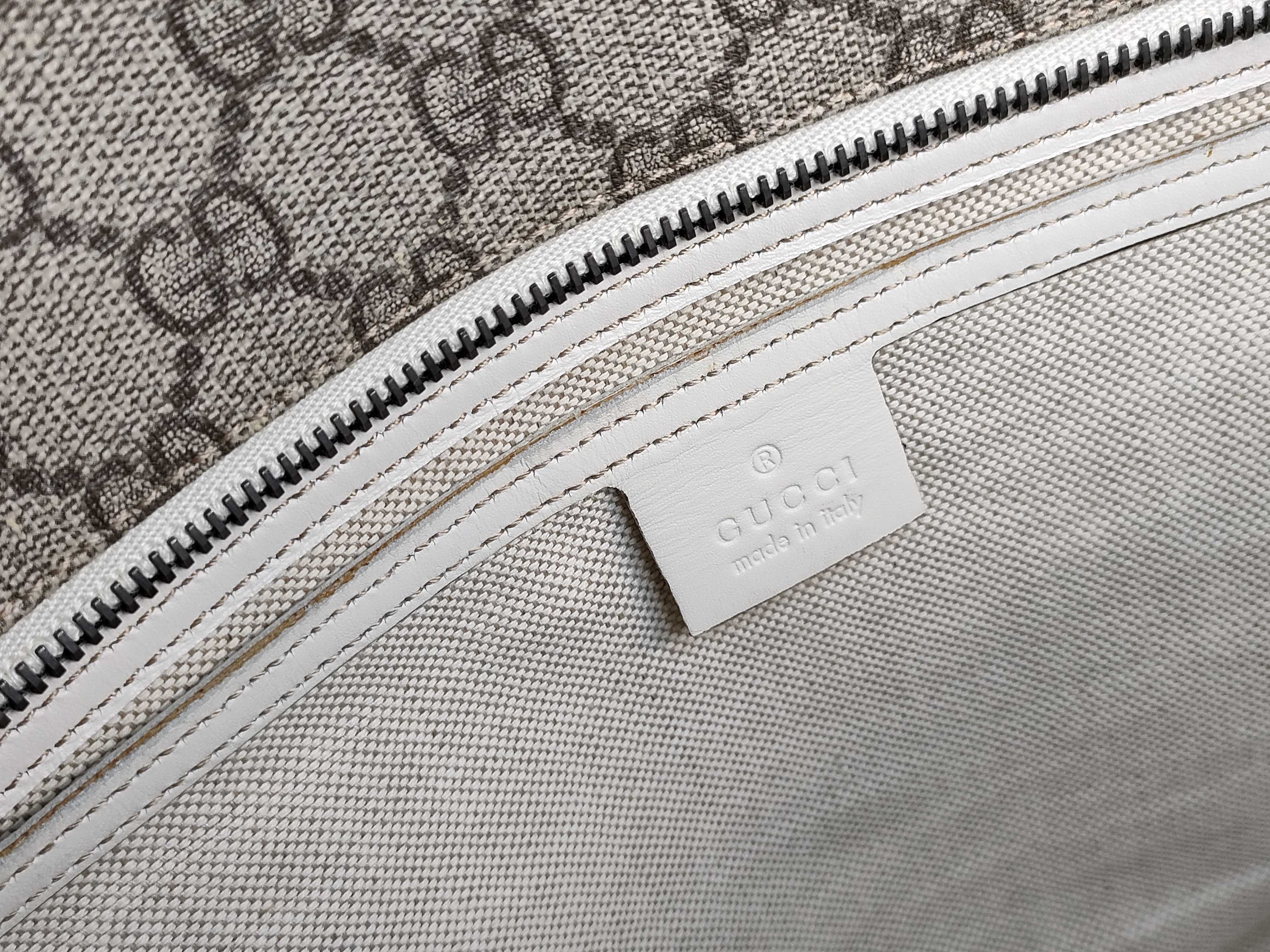 GG Supreme Handbag — view 12
