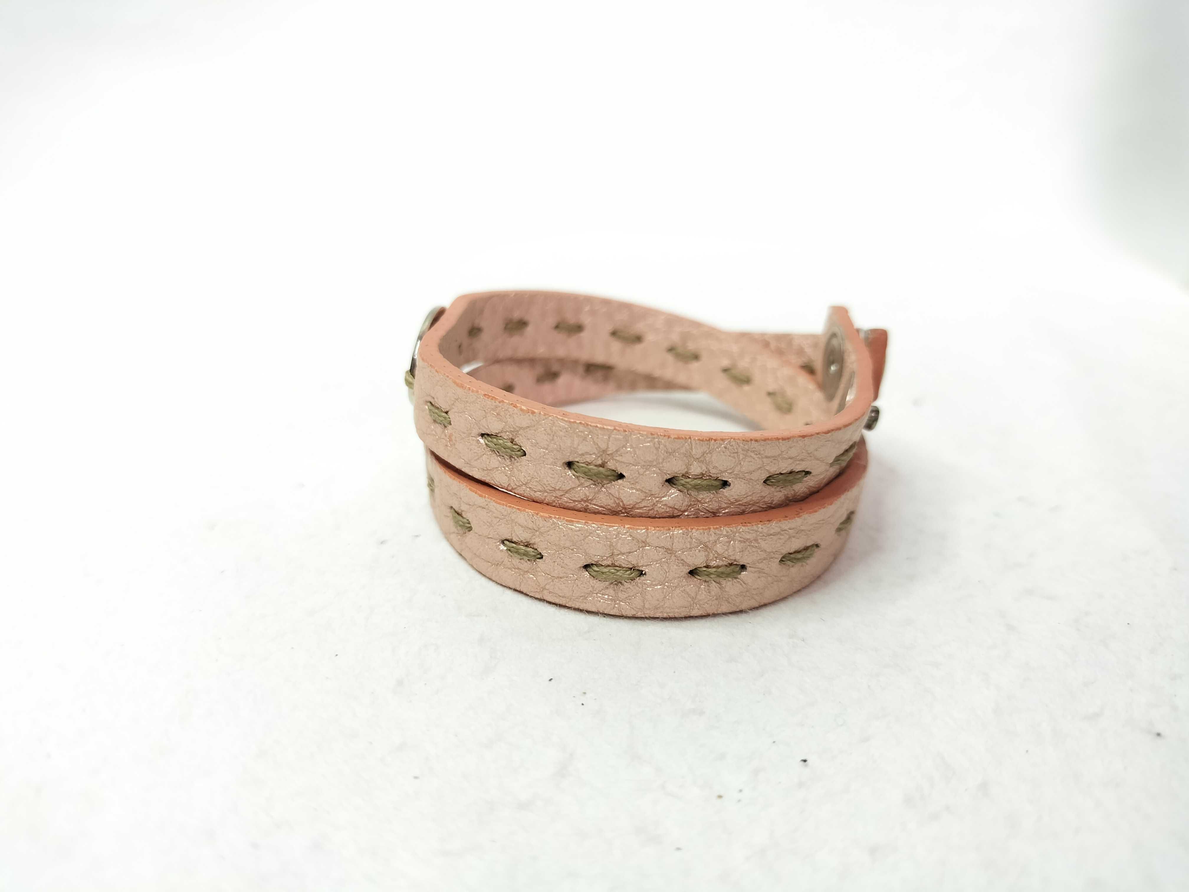 Bracelet Leather Case Included Bracelet/Bangle — view 4