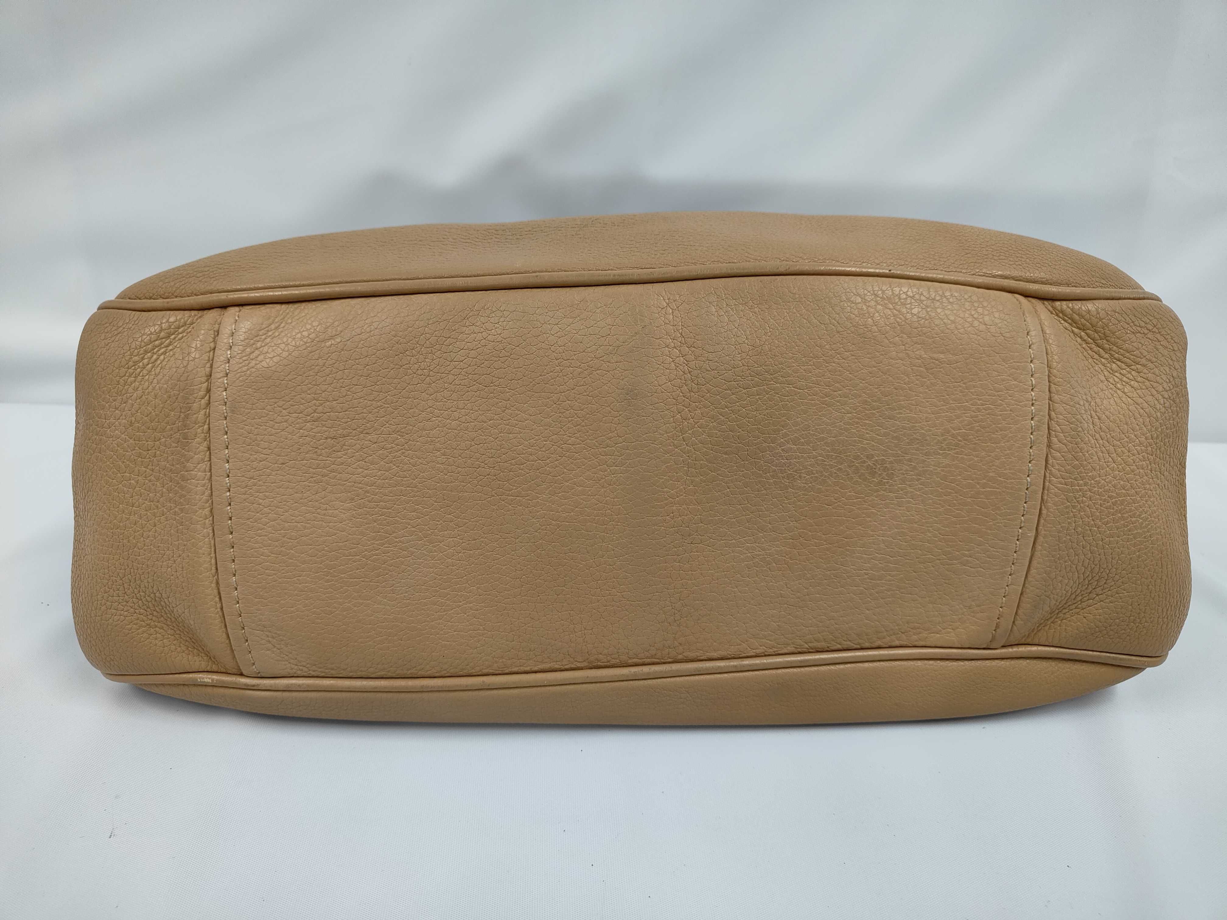 Vitello Daino Handbag — view 3