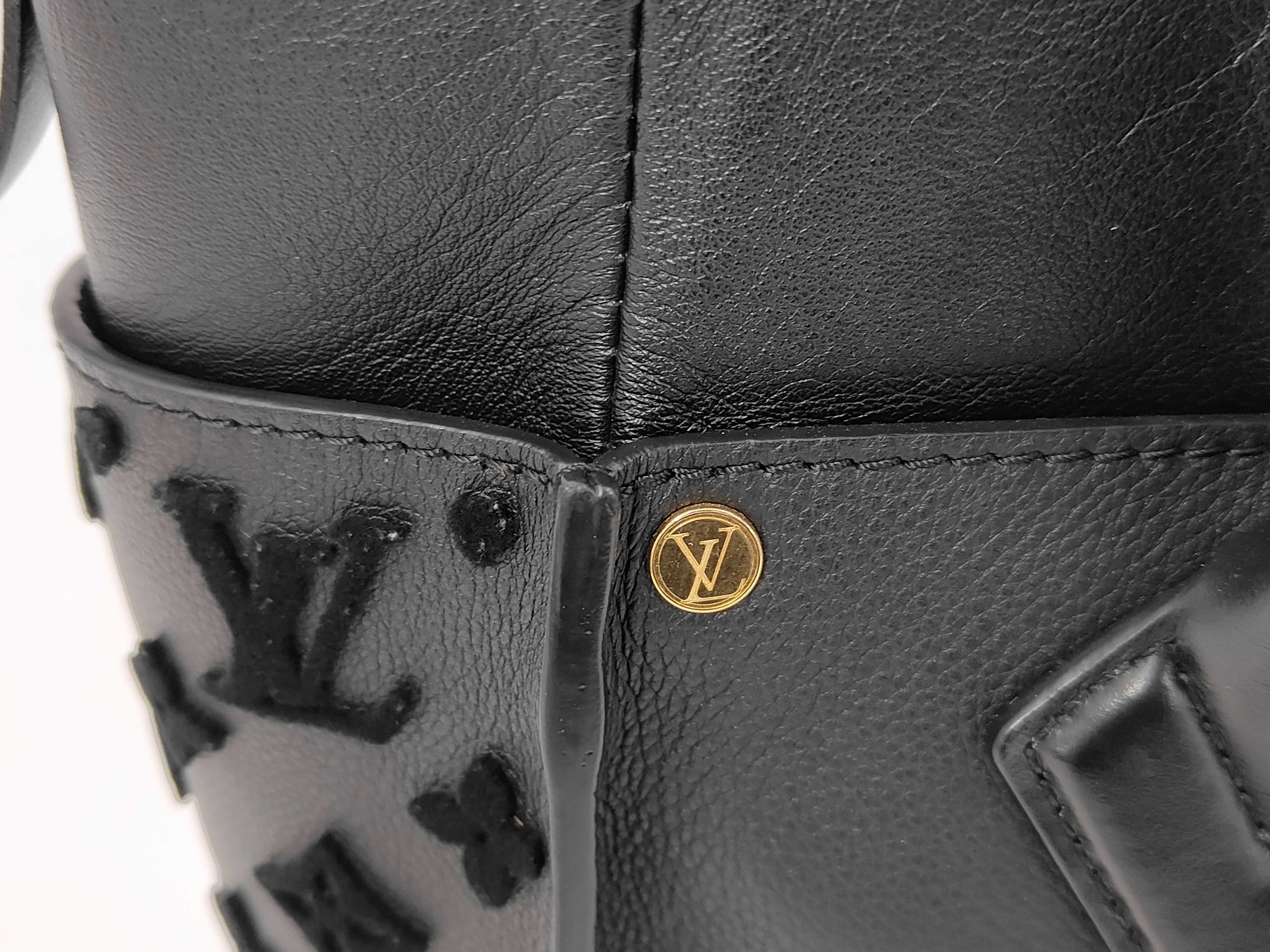 On My Side MM Grained Leather Monogram Taffetage Handbag — view 12
