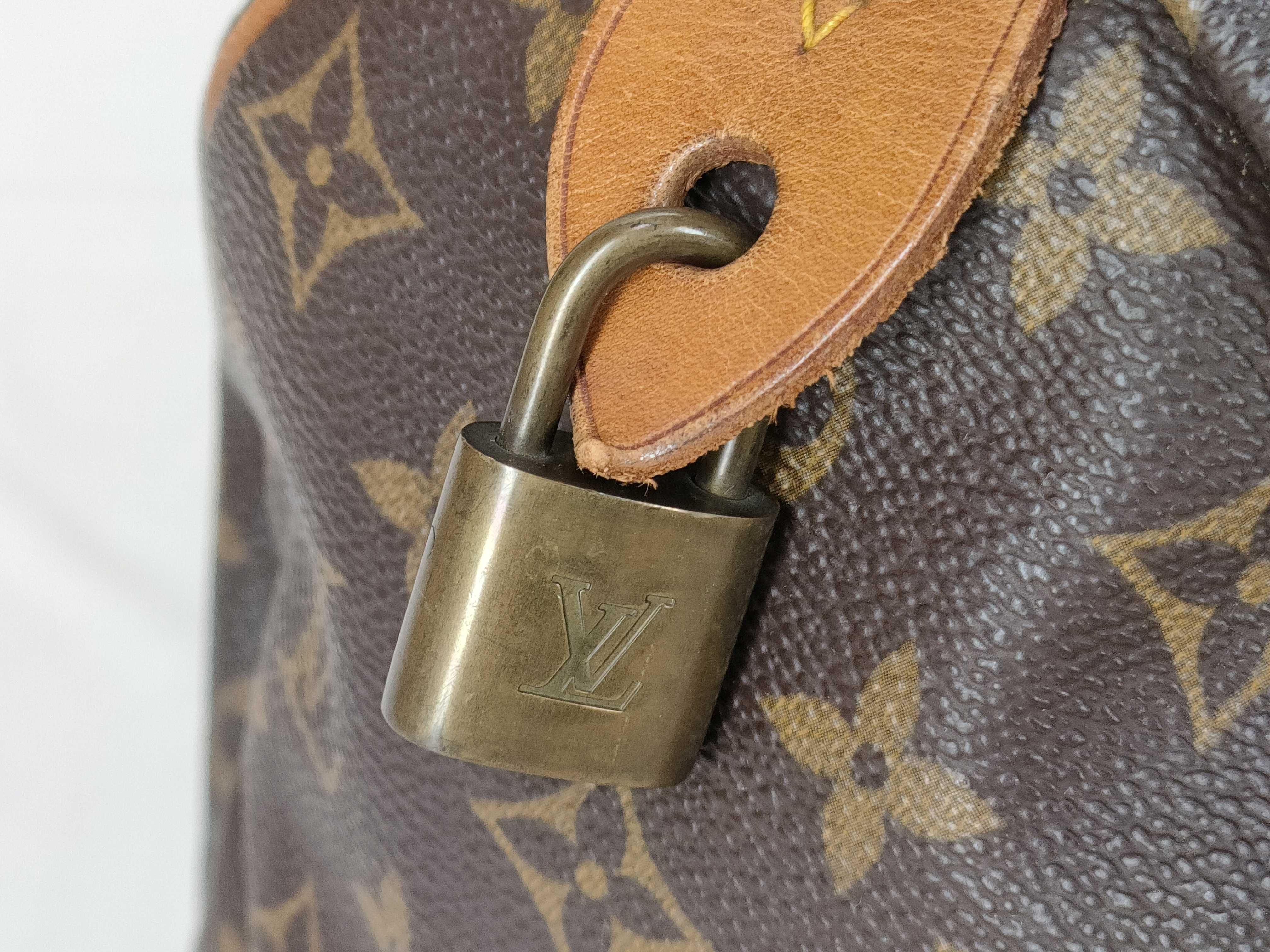 Monogram Louis Vuitton Speedy 30 Handbag — view 15