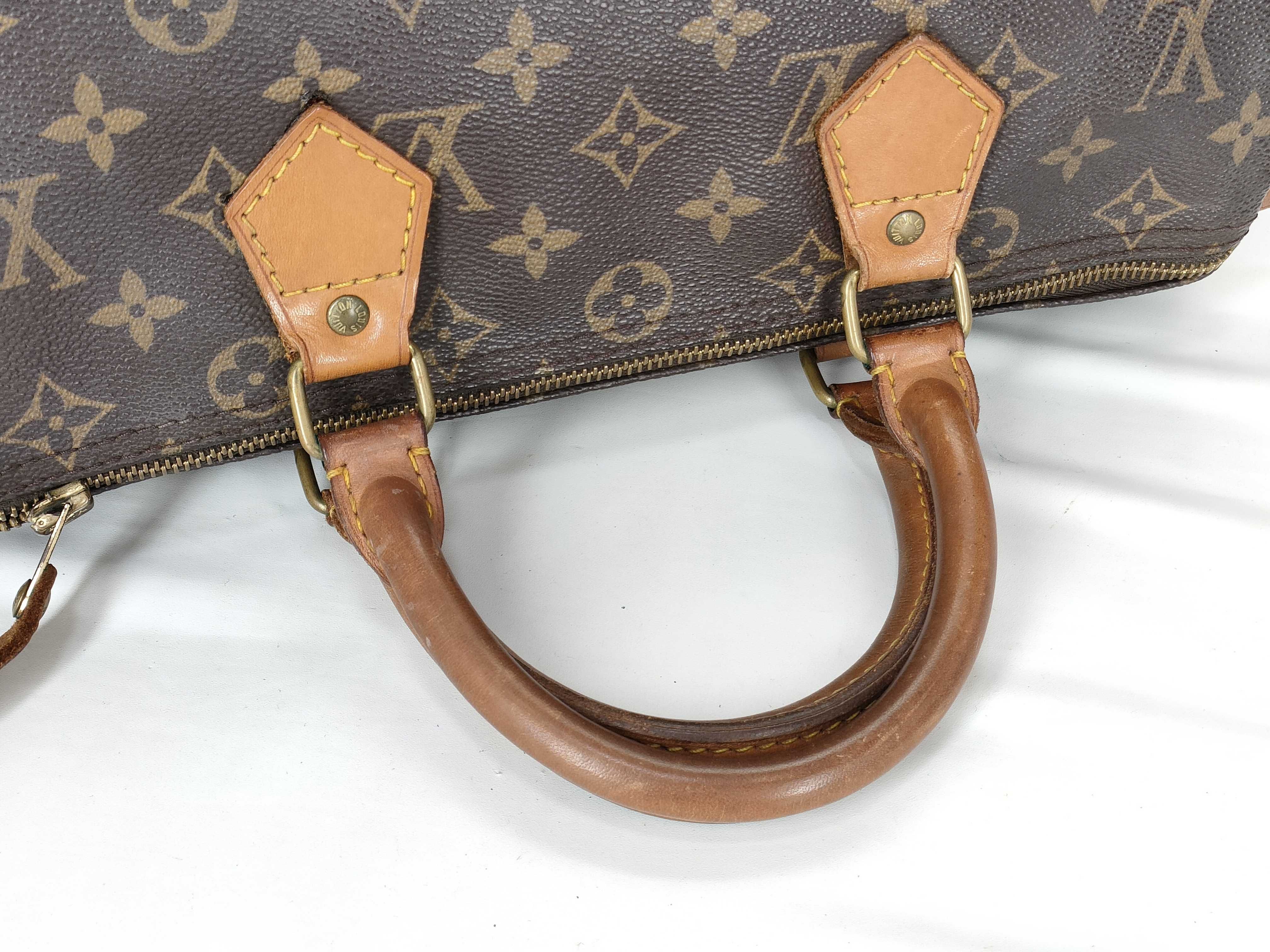 Monogram Louis Vuitton Speedy 30 Handbag — view 3