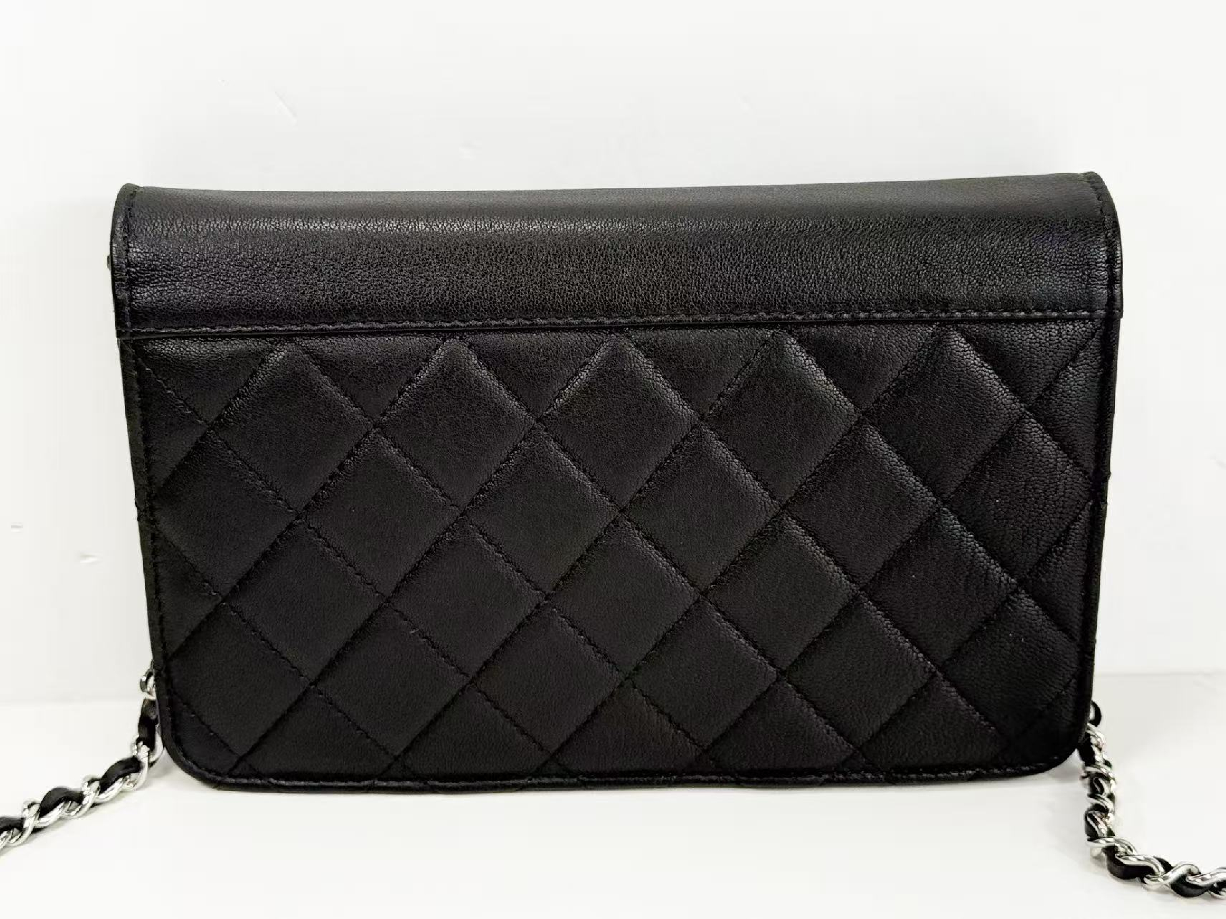 Black Matelassé Half Coco WOC W19cm approx. 25th series [with dust bag, authenticity card, and seal] Silver hardware Shoulder bag 25426176 Excellent condition A Shoulder bag — view 3