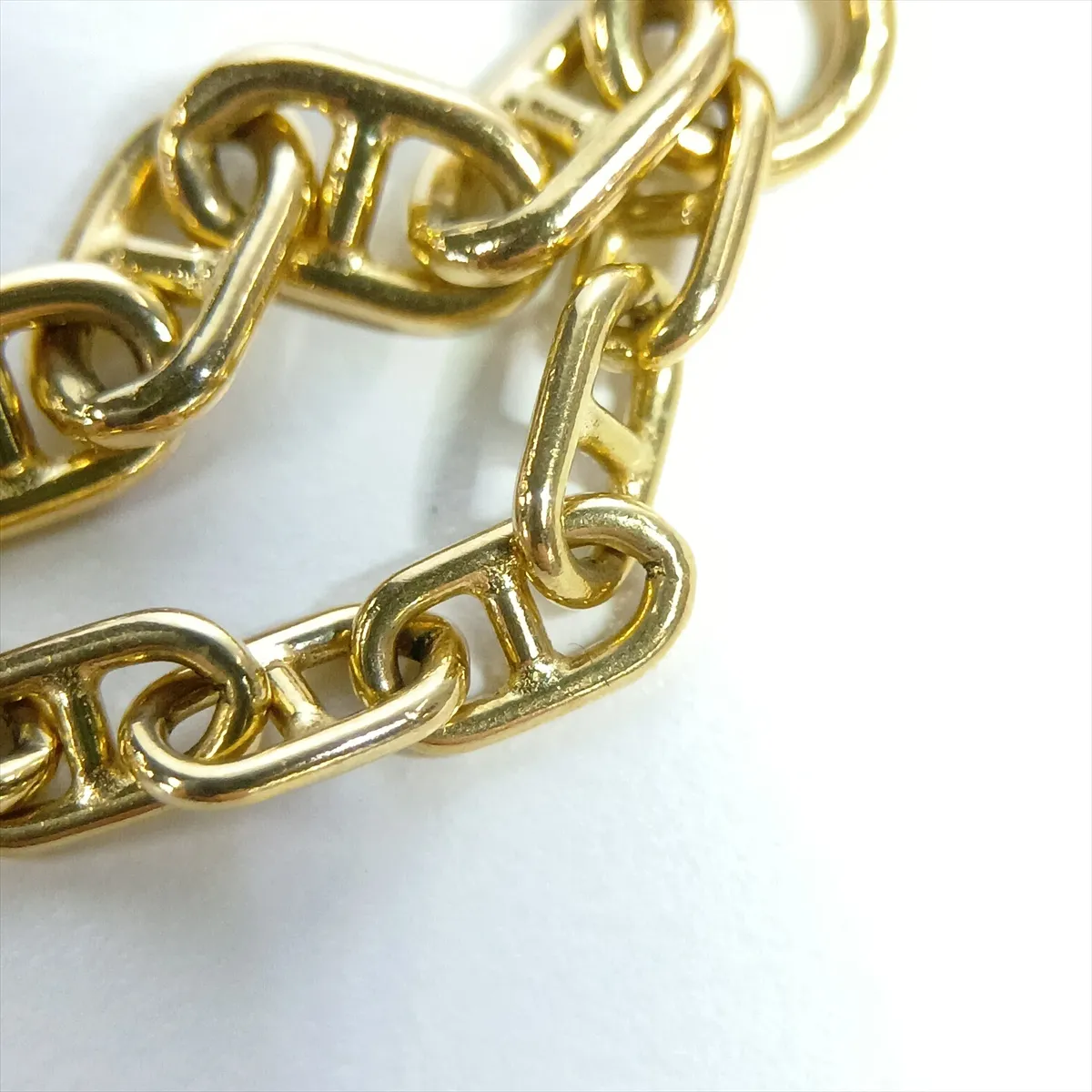 Chaine d'Ancre 1P Diamond Bracelet, 750 (Yellow Gold), 14.6g, ST 15G026454. Some links are slightly bent, the engraving is — view 6
