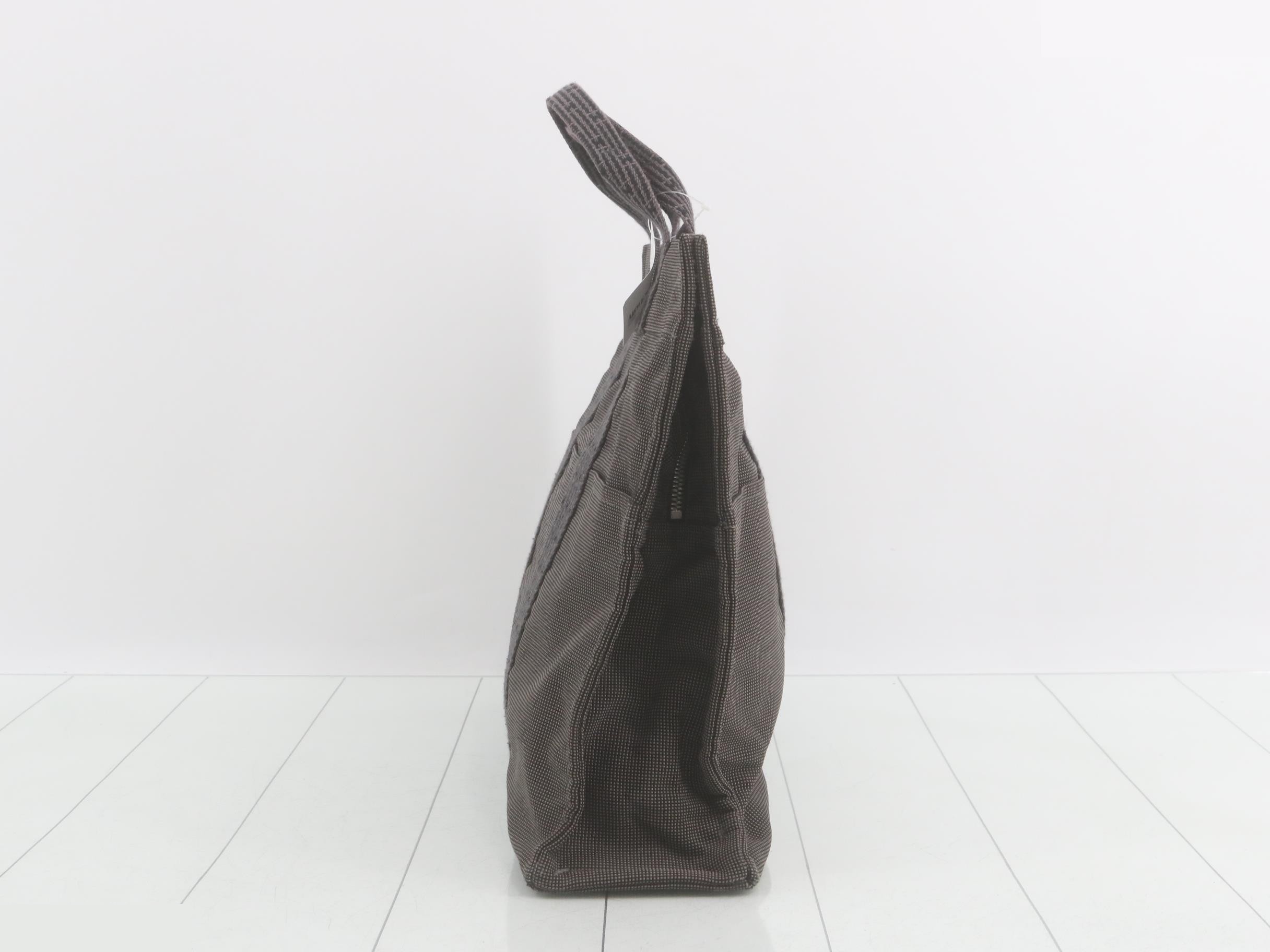 Aile Line MM Tote Bag — view 3