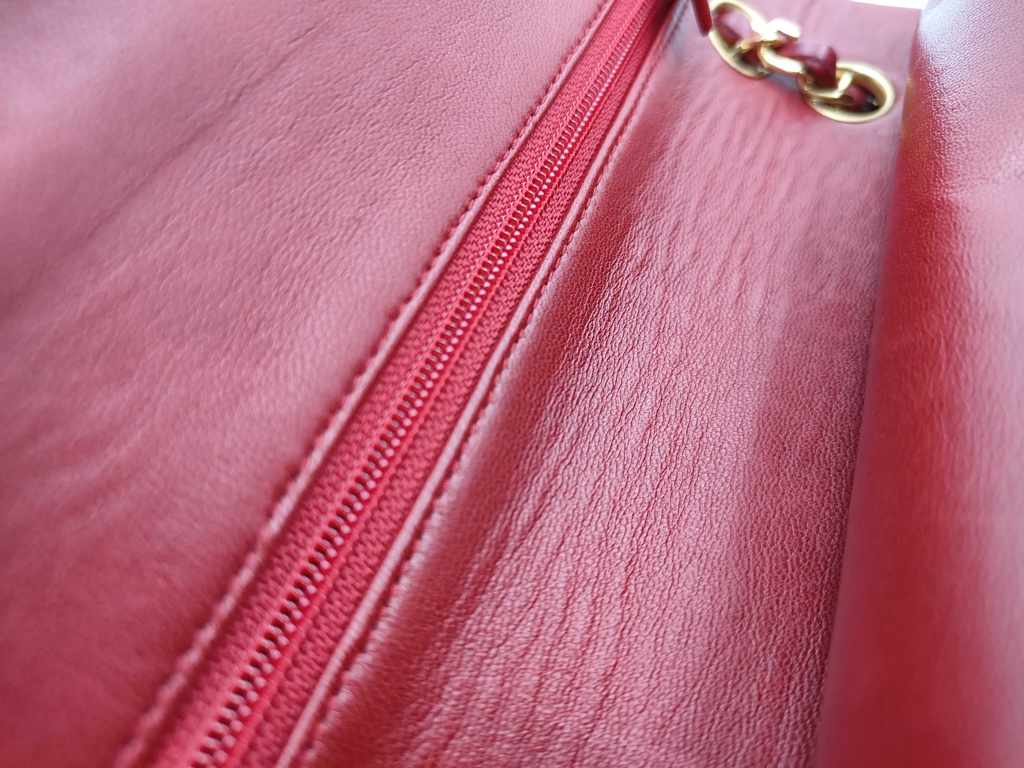 Matelassé 23 Double Flap Red Shoulder Bag (Stamp No. 0) — view 14