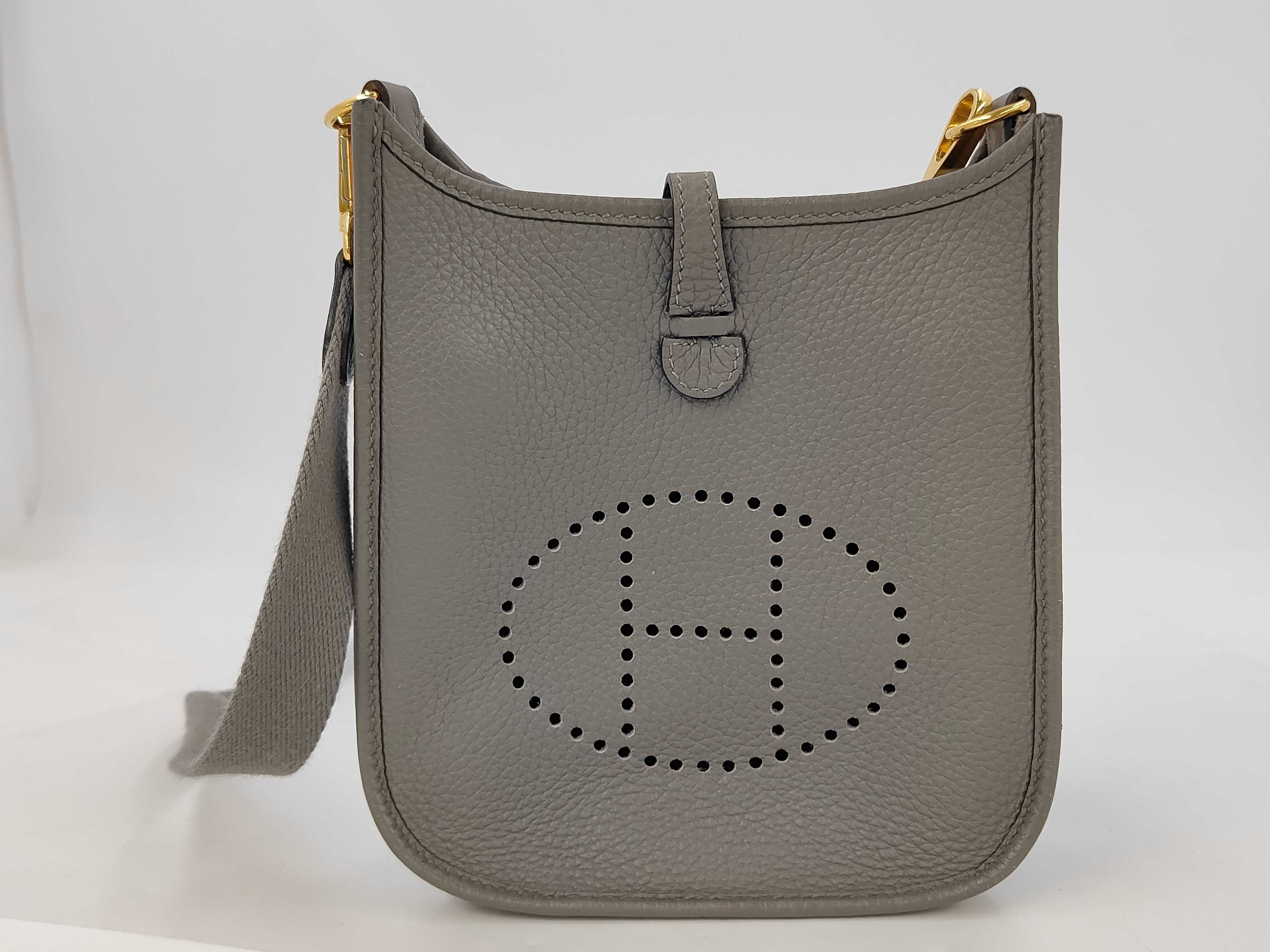 Evelyne Grey B Shoulder Bag
