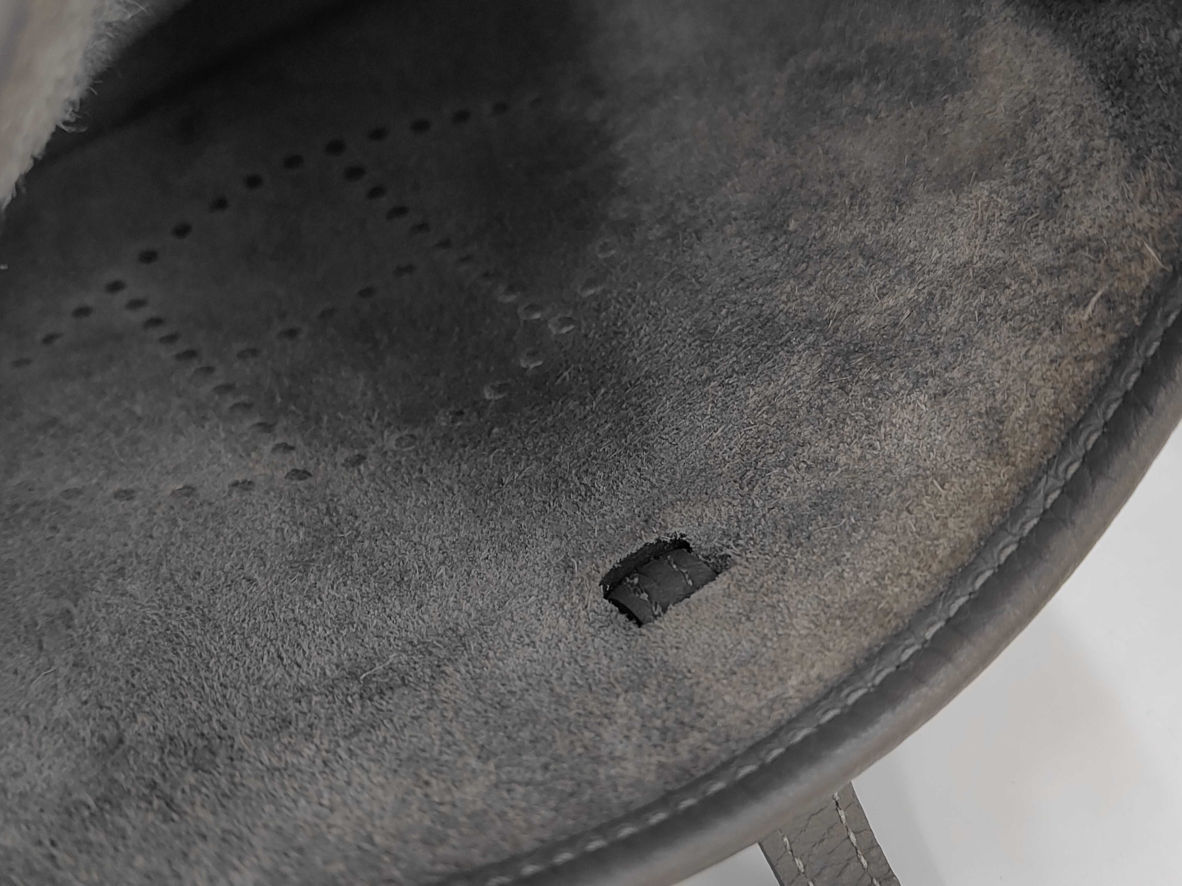 Evelyne Grey B Shoulder Bag — view 10