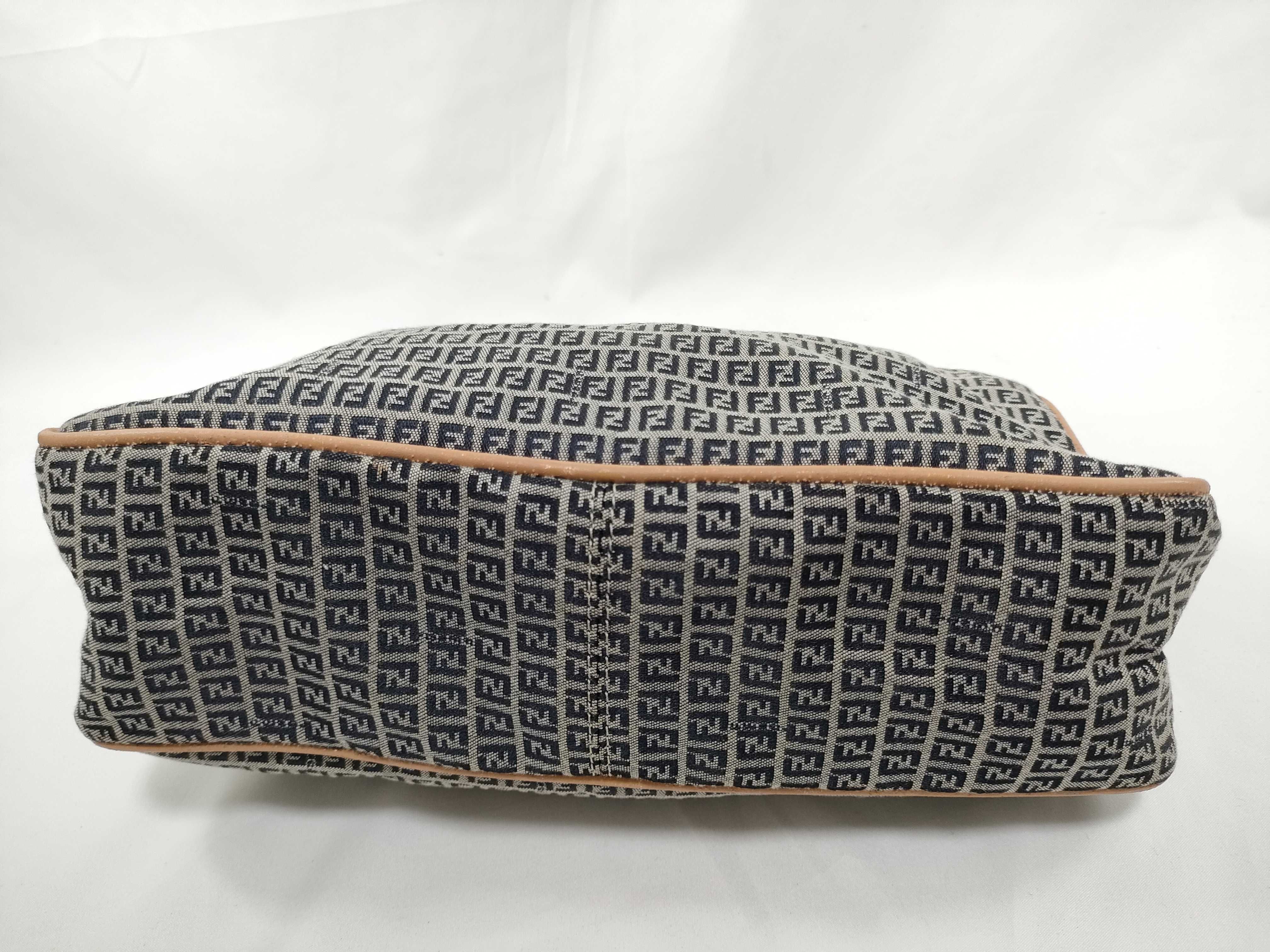 Zucchino Shoulder Bag — view 6