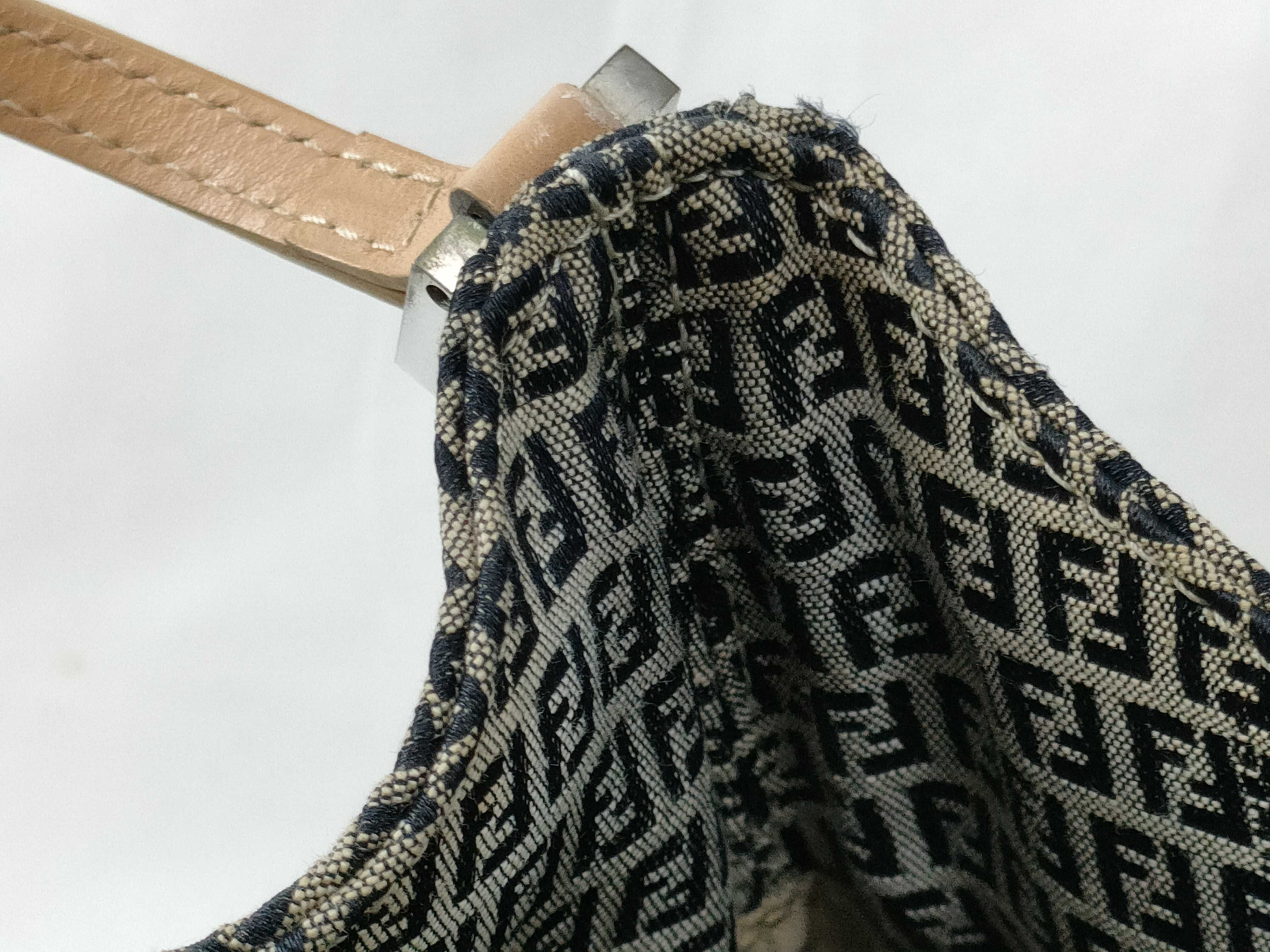 Zucchino Shoulder Bag — view 10