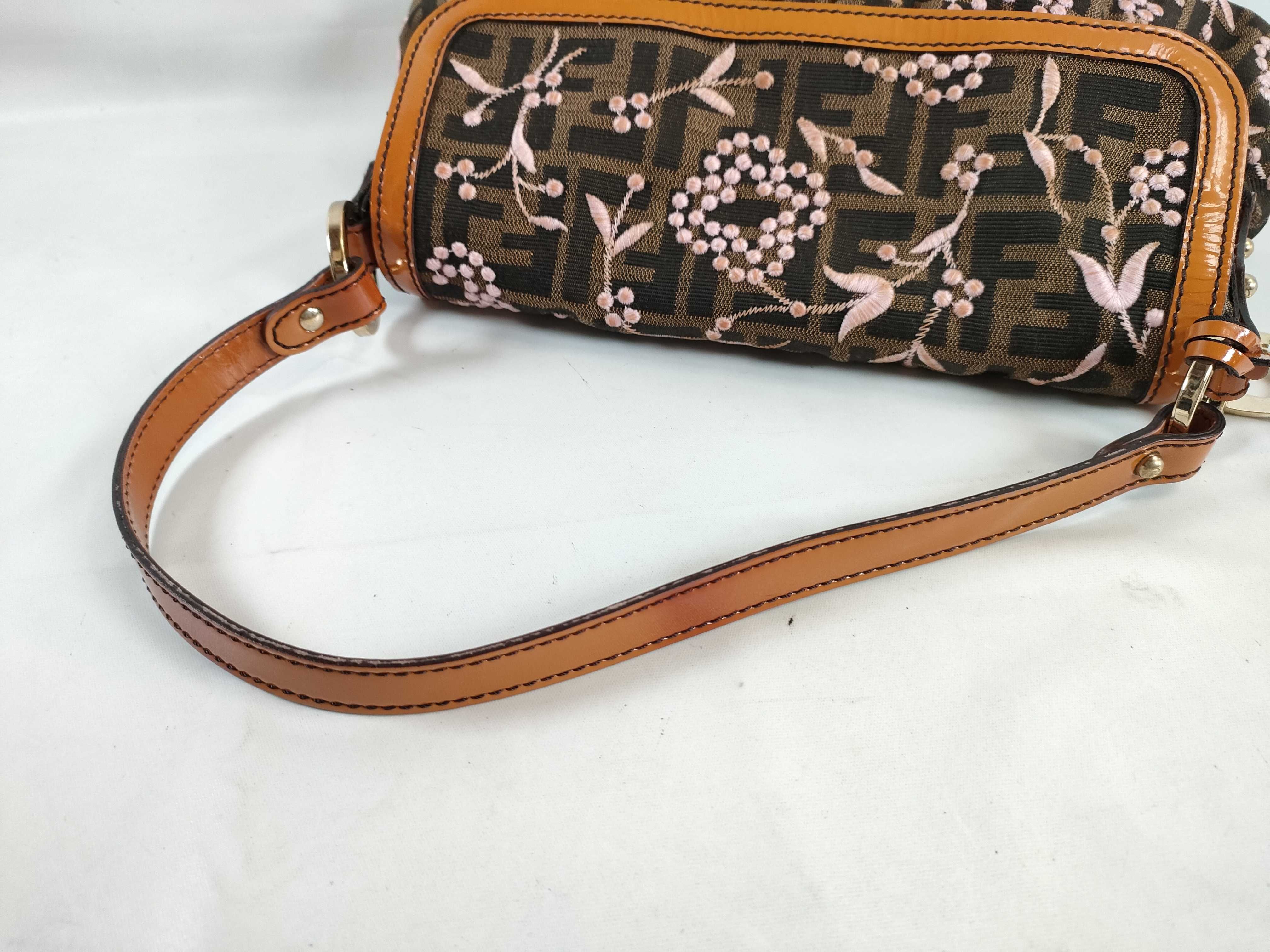ZUCCa Canvas & Leather Shoulder Bag Brown 8BR445 Flower Shoulder Bag — view 3
