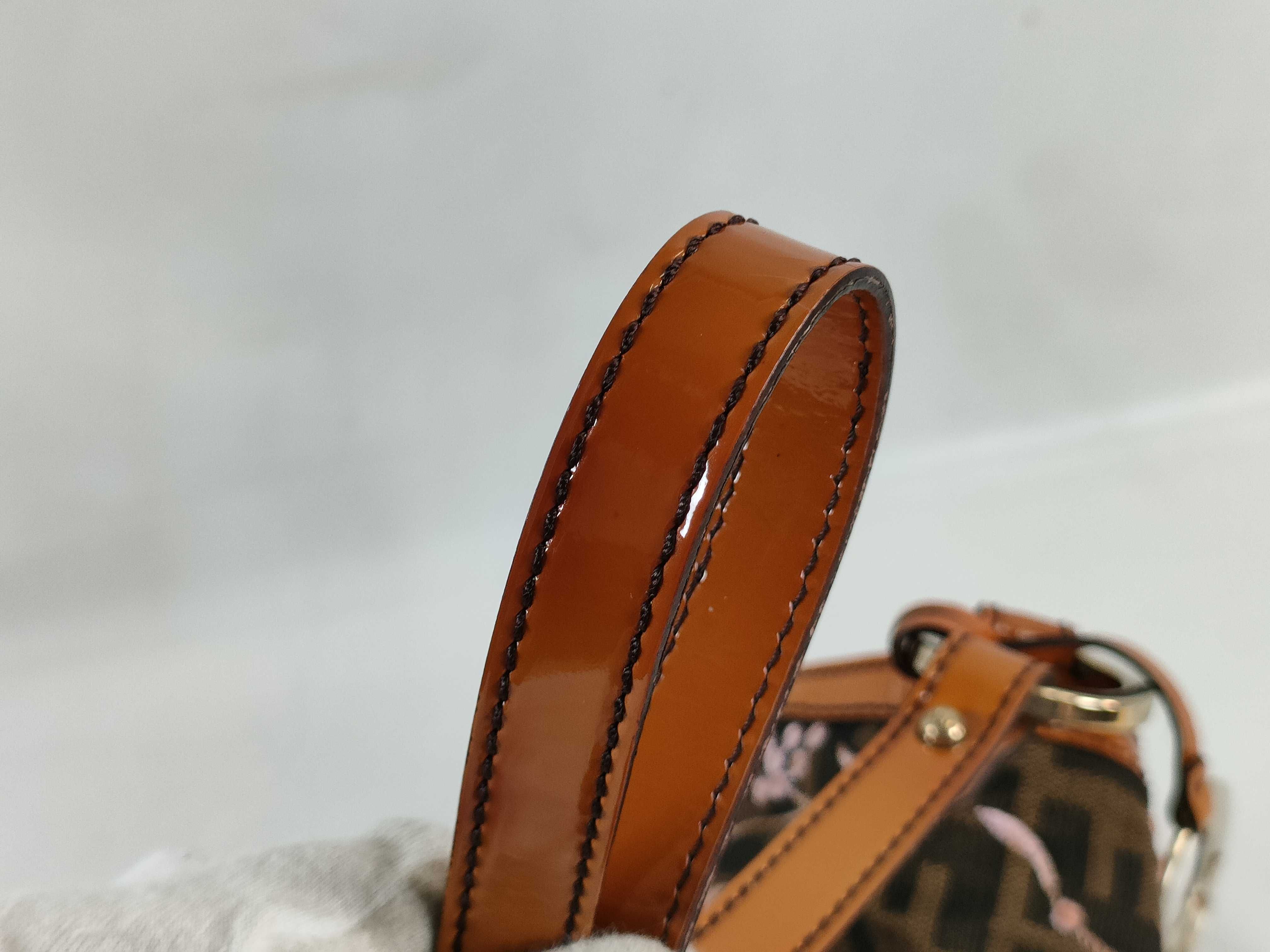 ZUCCa Canvas & Leather Shoulder Bag Brown 8BR445 Flower Shoulder Bag — view 4