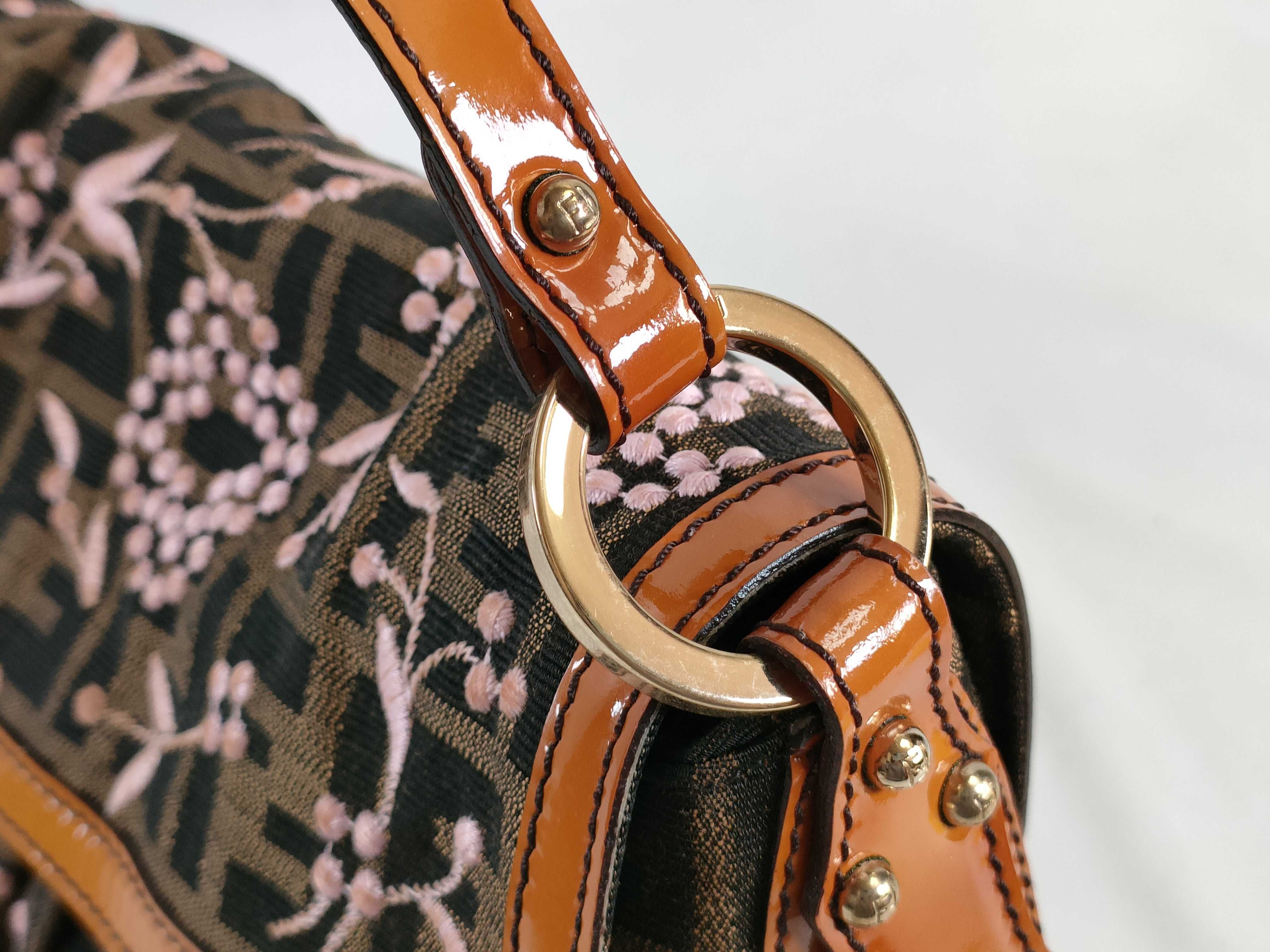 ZUCCa Canvas & Leather Shoulder Bag Brown 8BR445 Flower Shoulder Bag — view 5