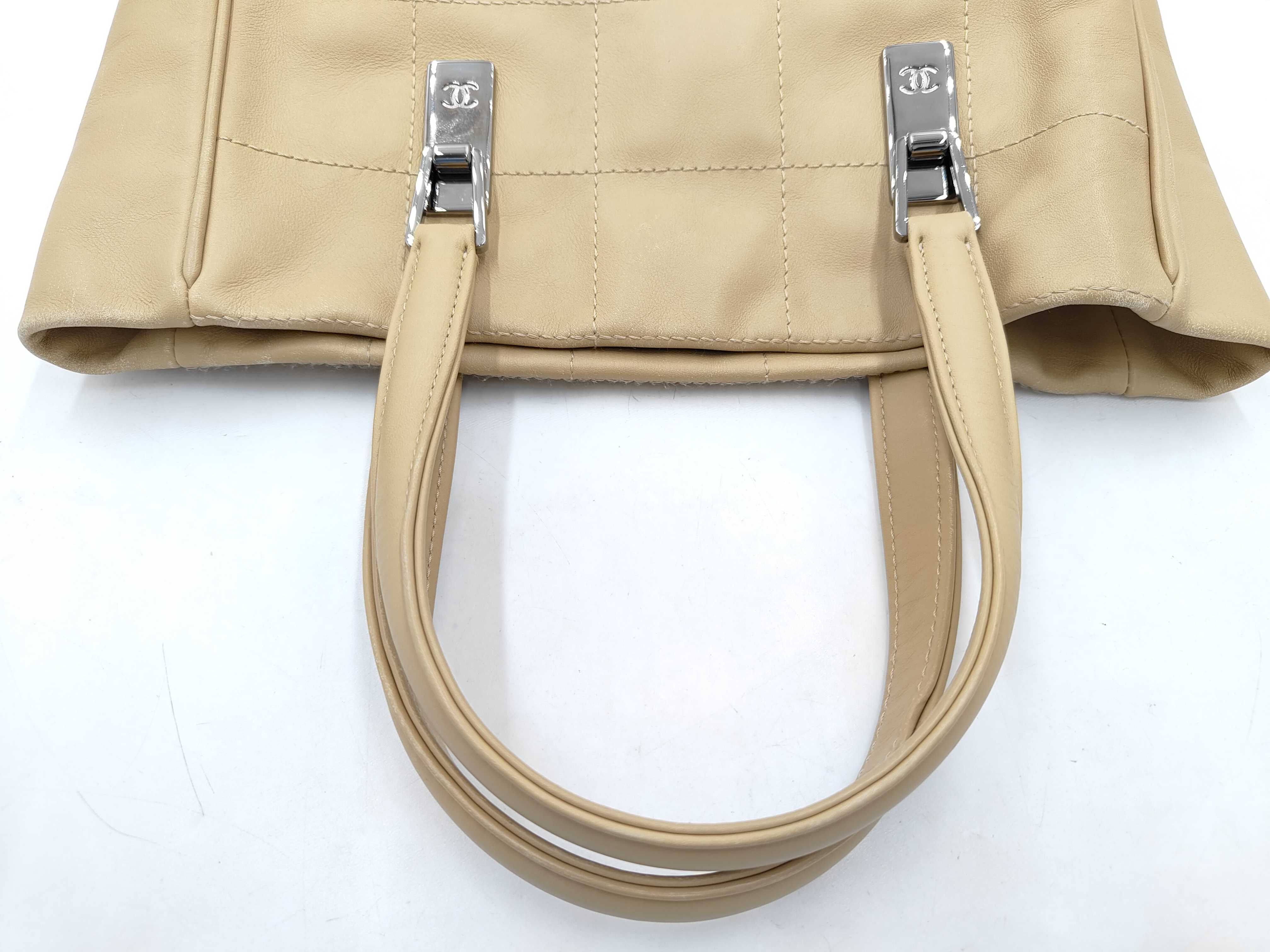 Chocolate Bar Caviar Skin Tote Bag — view 5