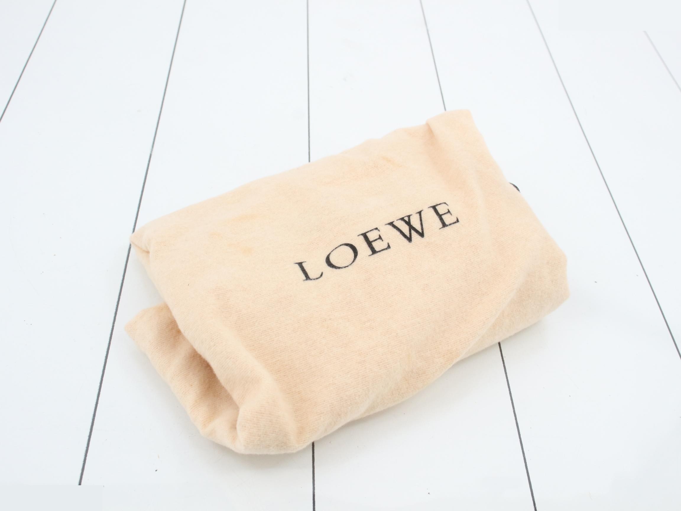 Anagram One-Shoulder Bag — view 7