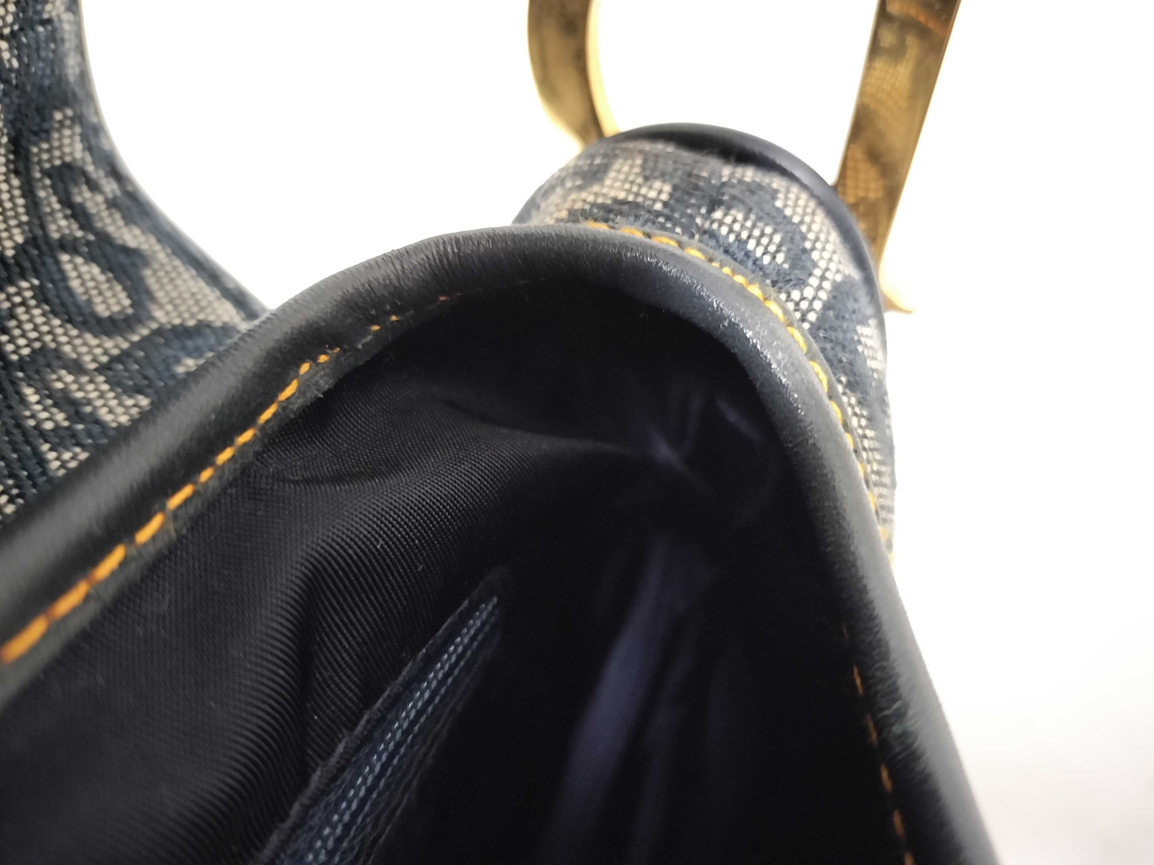 Trotter Christian Double Saddle Bag Trotter Leather Shoulder Bag — view 9