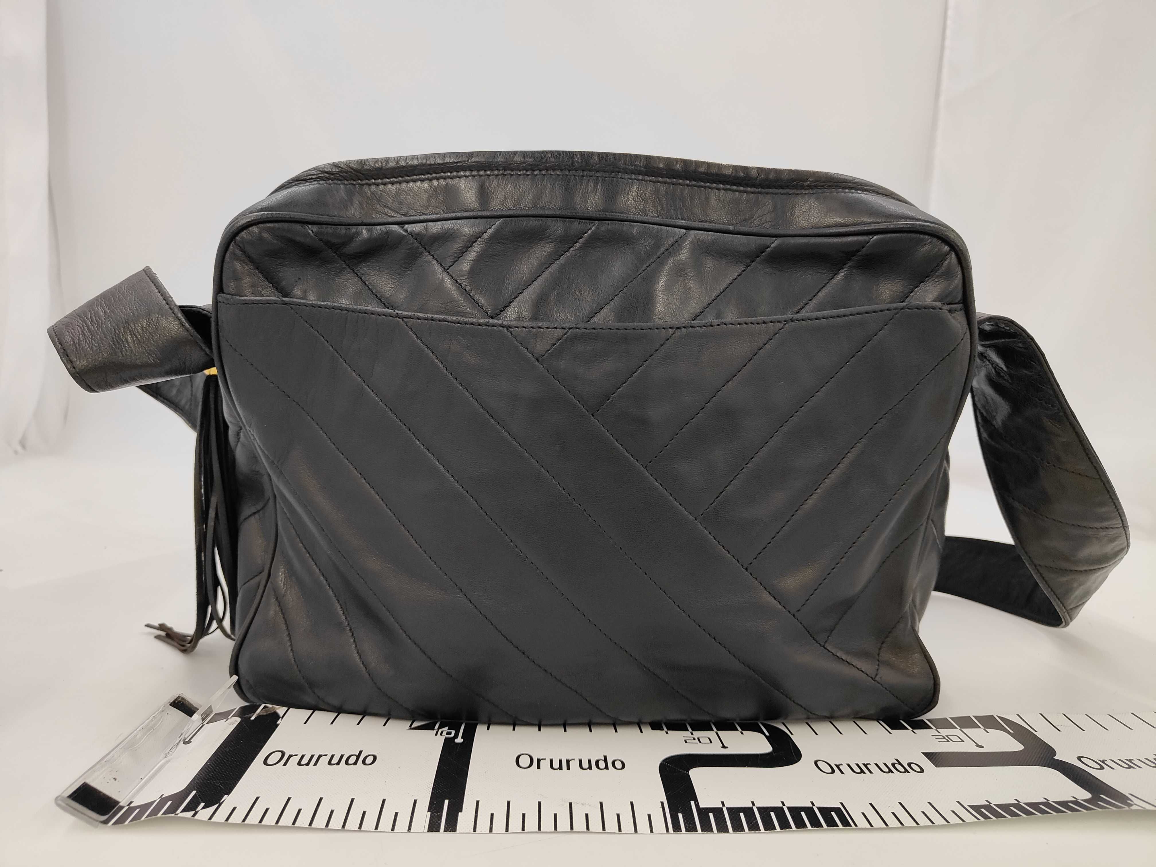 Lambskin V Stitch Fringe Tassel Shoulder Bag Black Bag — view 2