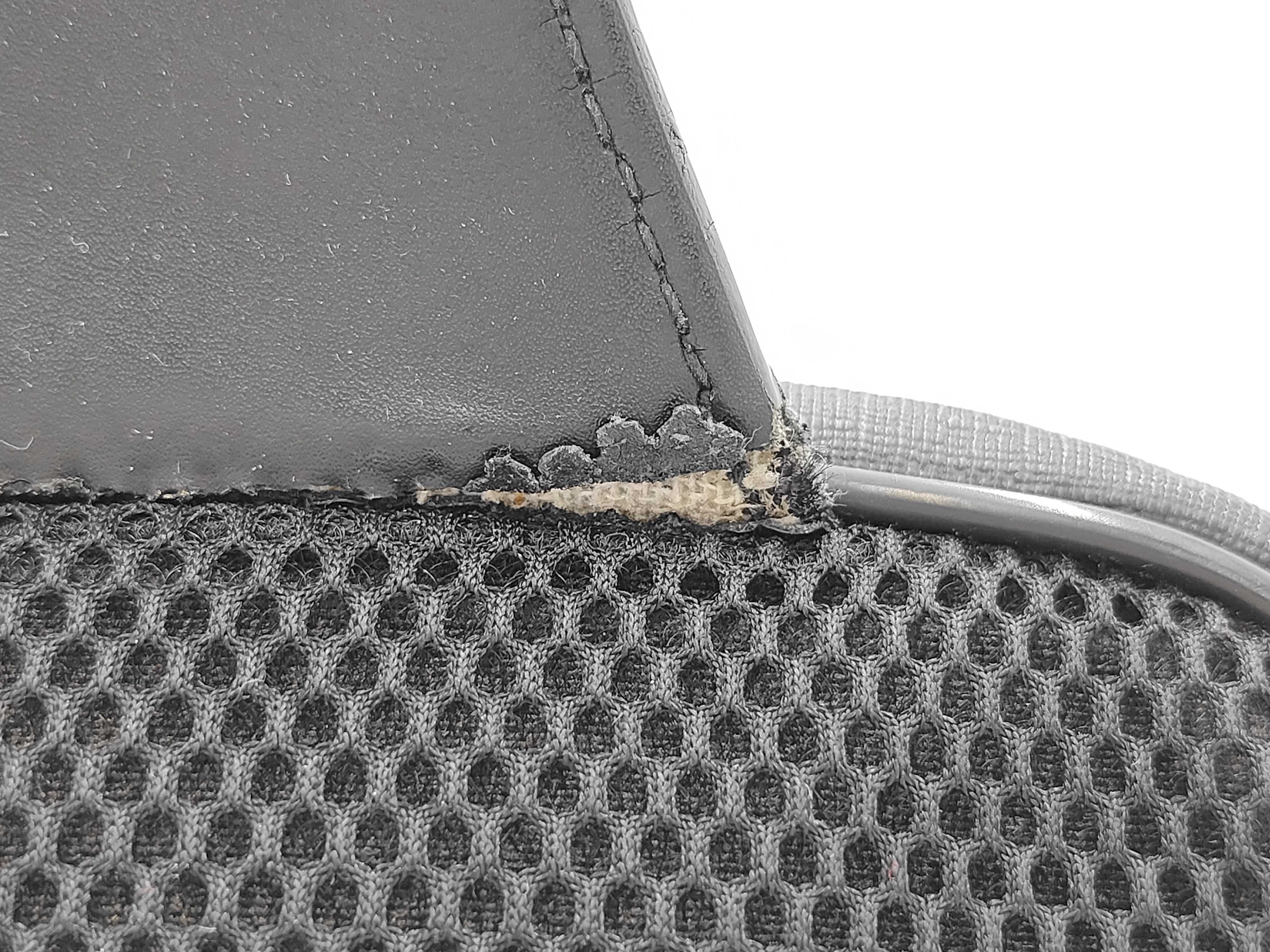 GG Supreme Shoulder Bag — view 4