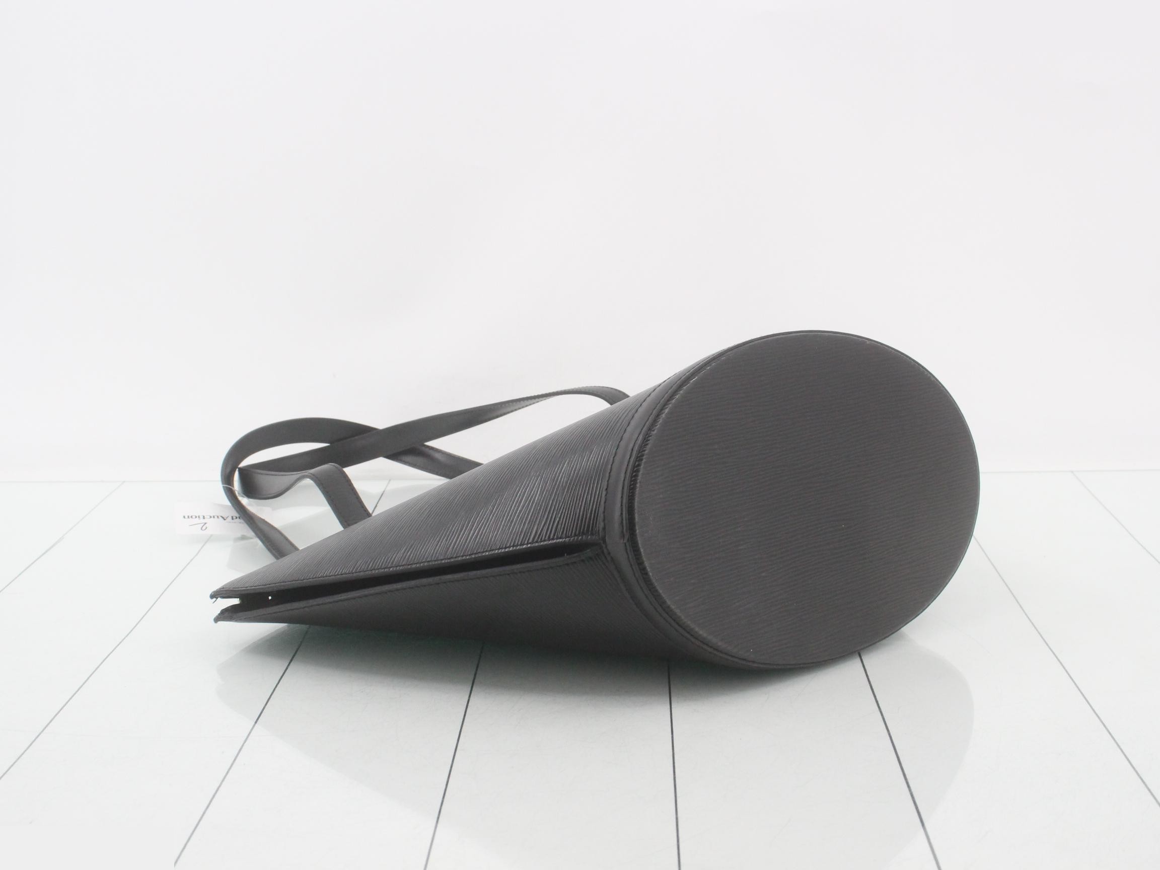 Epi Saint-Jacques Shopping Noir Tote Bag — view 5