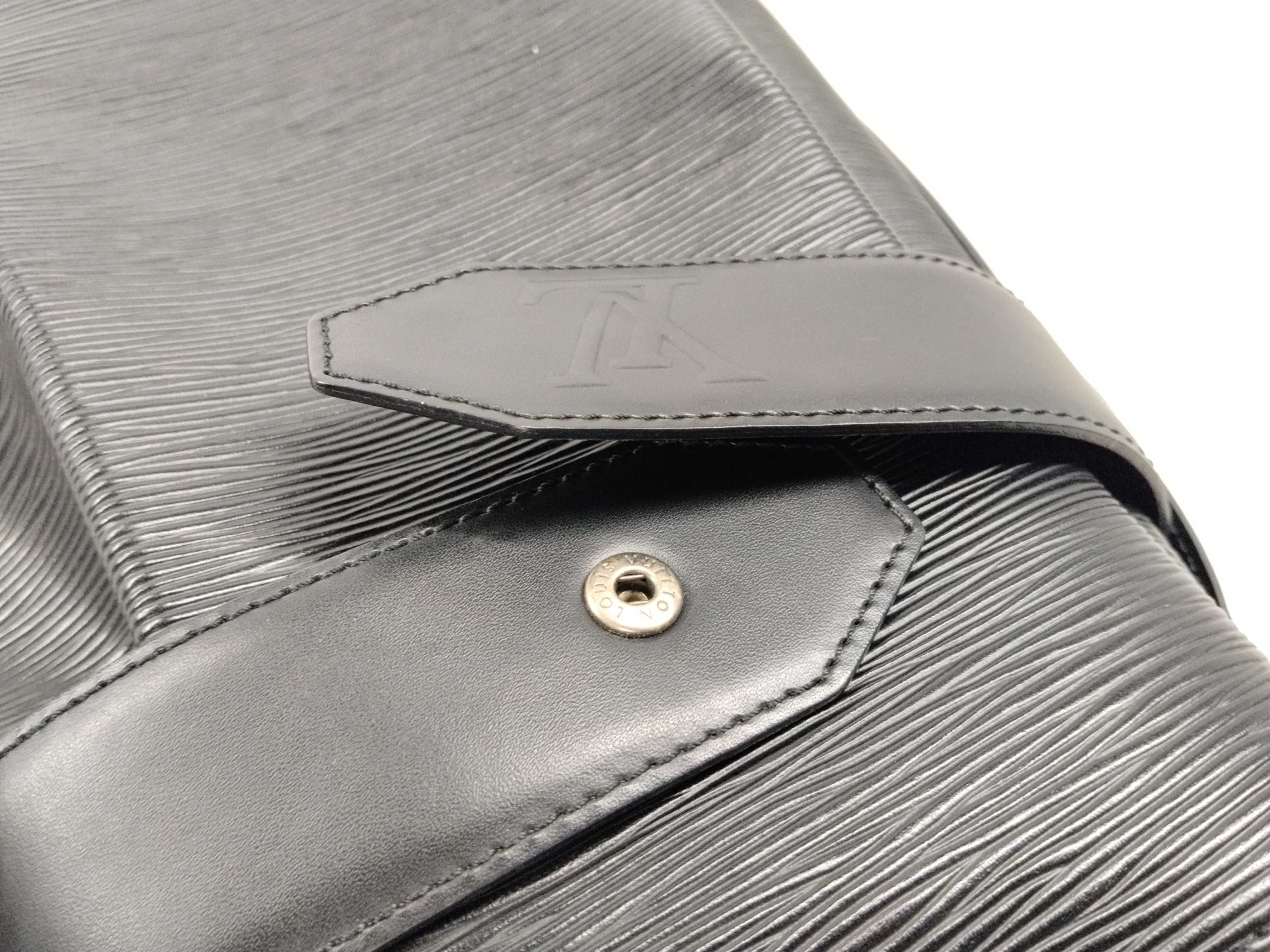 Epi Sac Depaule Shoulder Bag — view 9