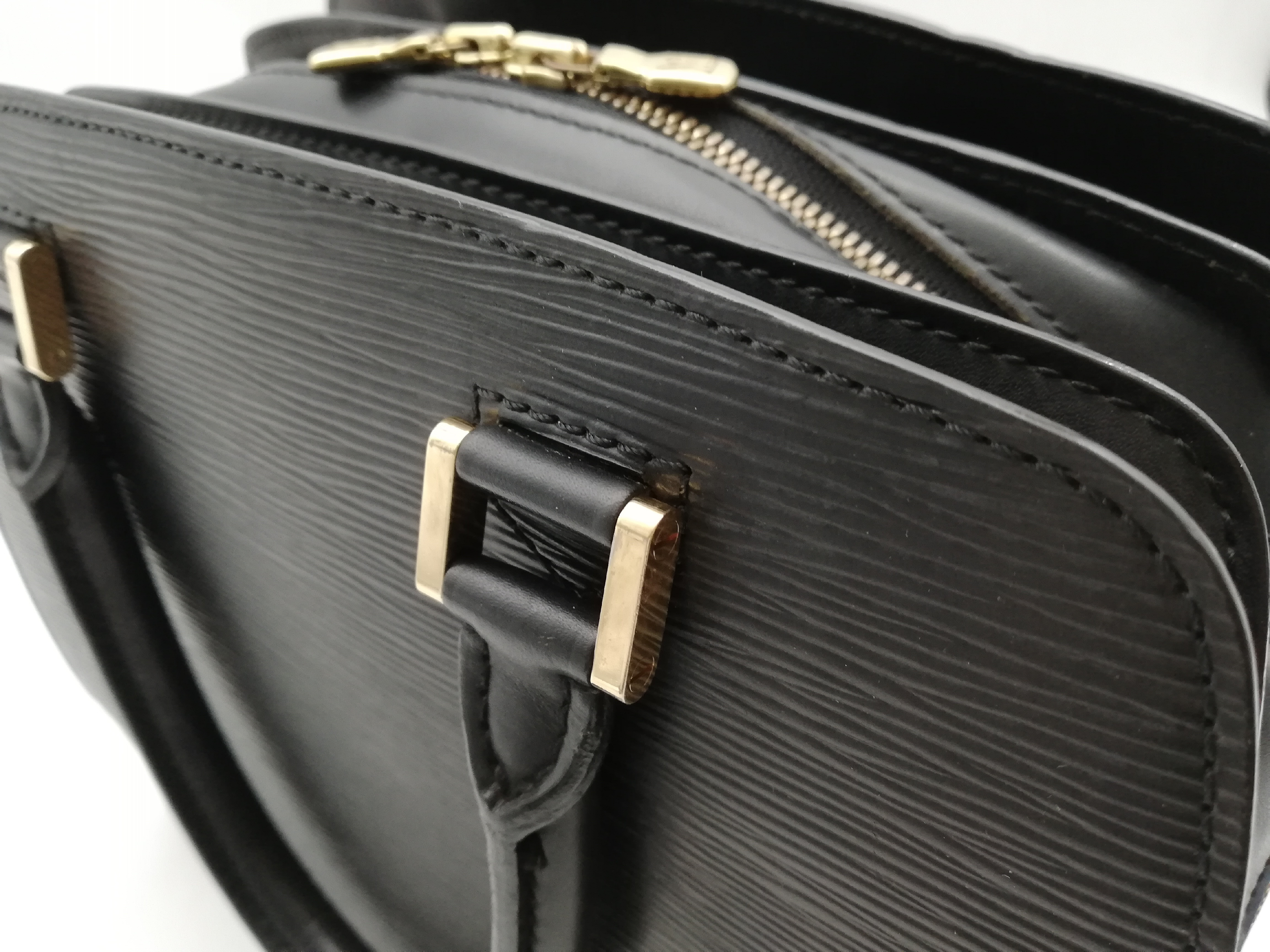 Epi Pont Neuf Noir M52052 Handbag — view 12
