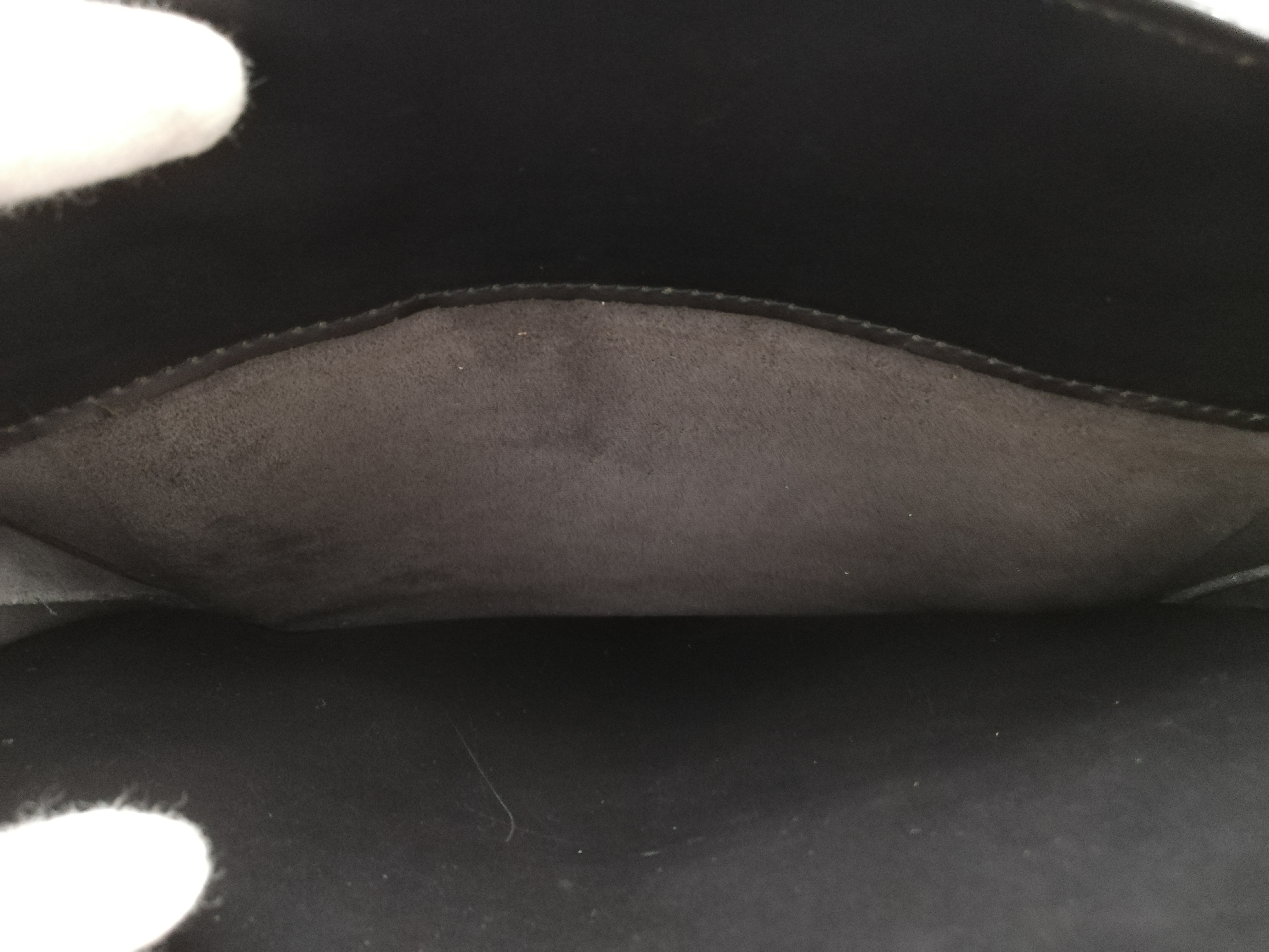 Epi Pont Neuf Noir M52052 Handbag — view 15