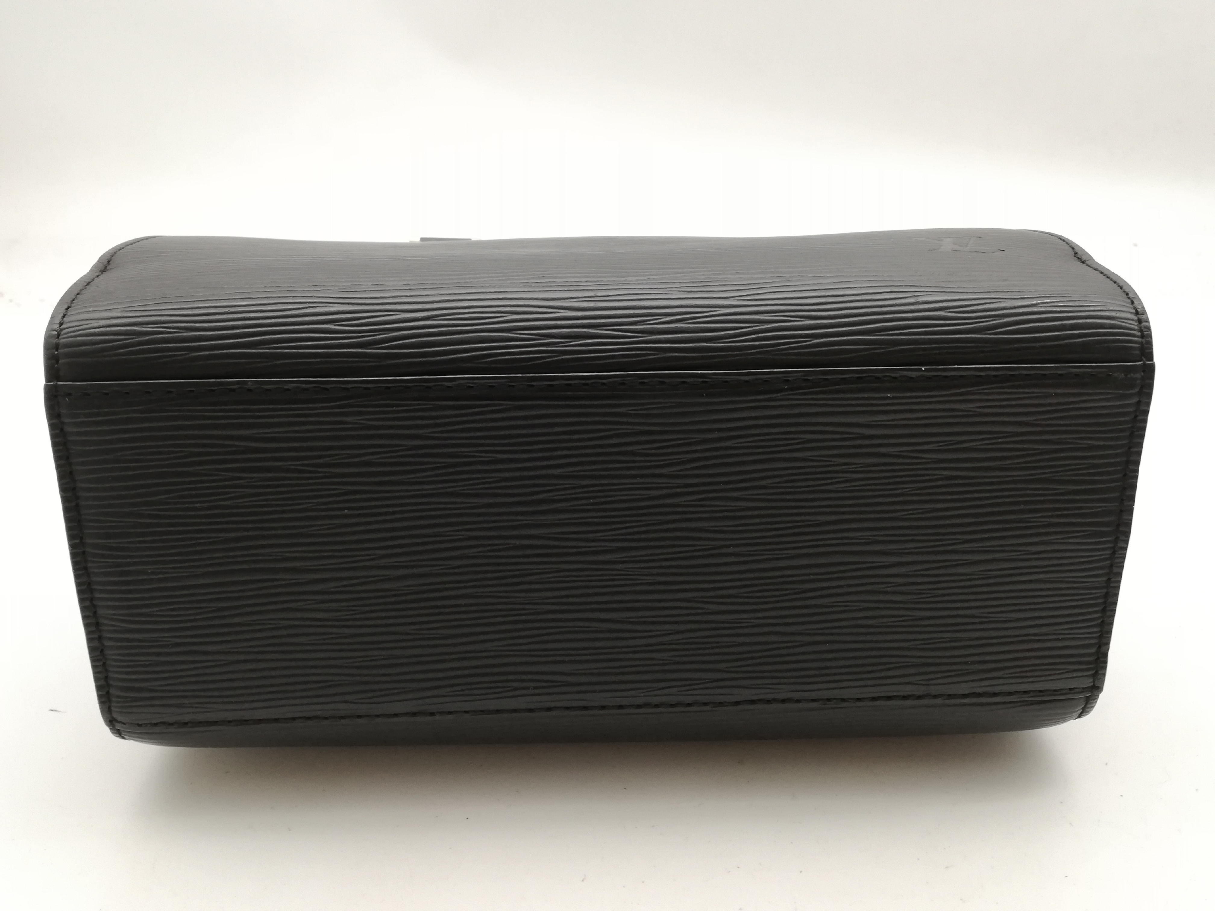 Epi Pont Neuf Noir M52052 Handbag — view 5