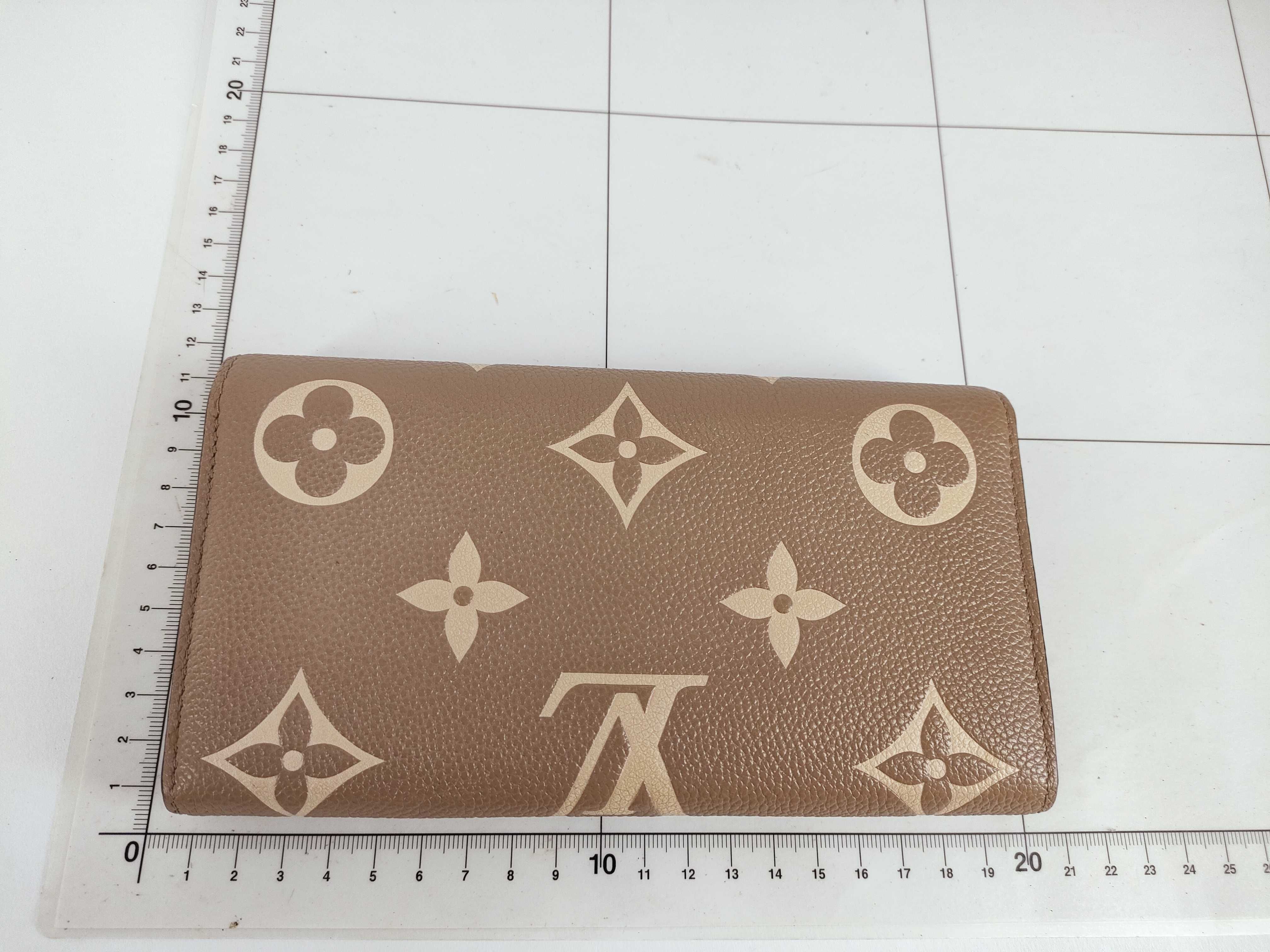 Monogram Empreinte Louis Vuitton Empreinte Portefeuille Sarah Bicolor Tourterelle M81049 RFID Wallet — view 2