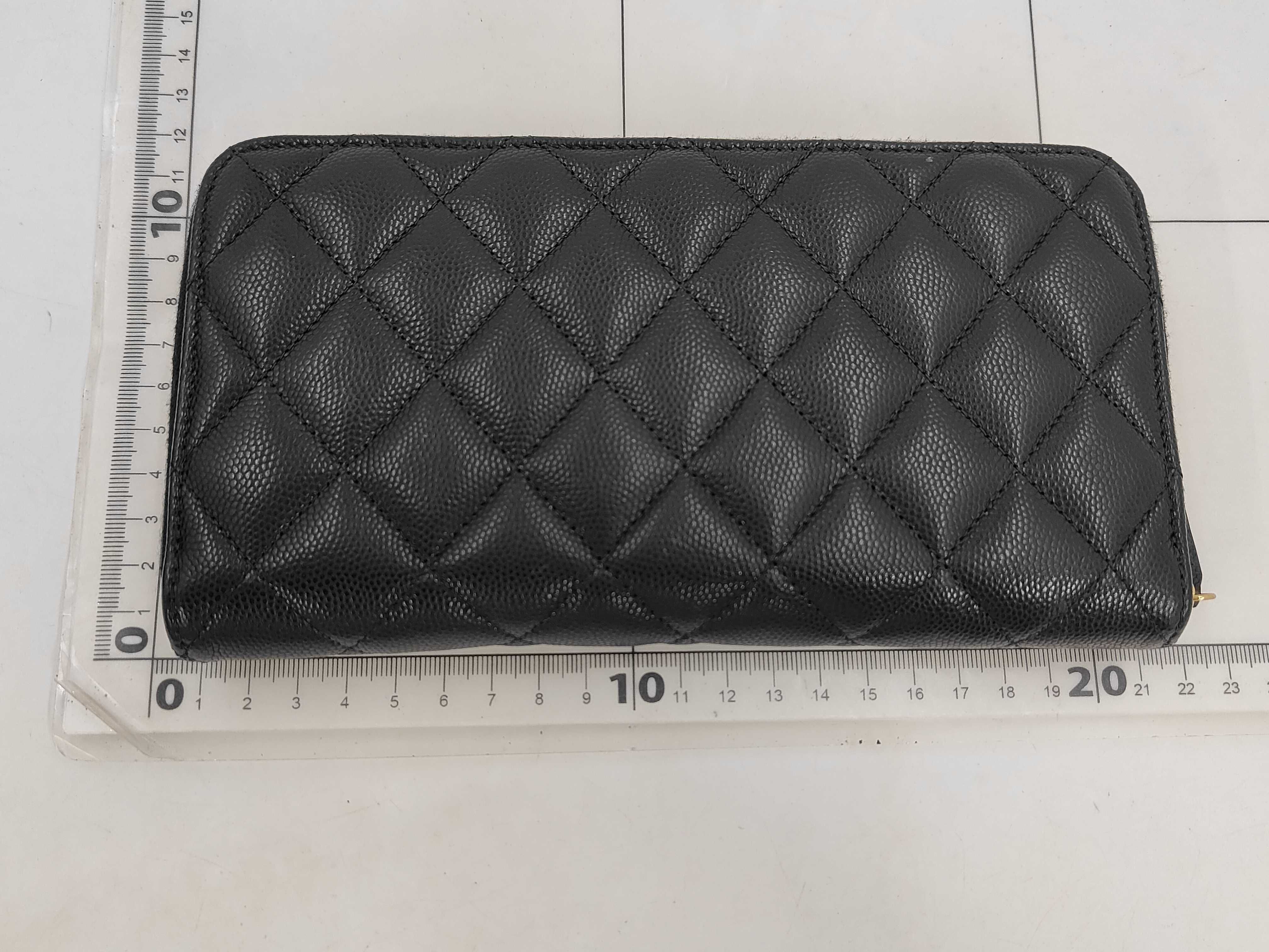Caviar Skin Matelassé Wallet Long Wallet — view 2