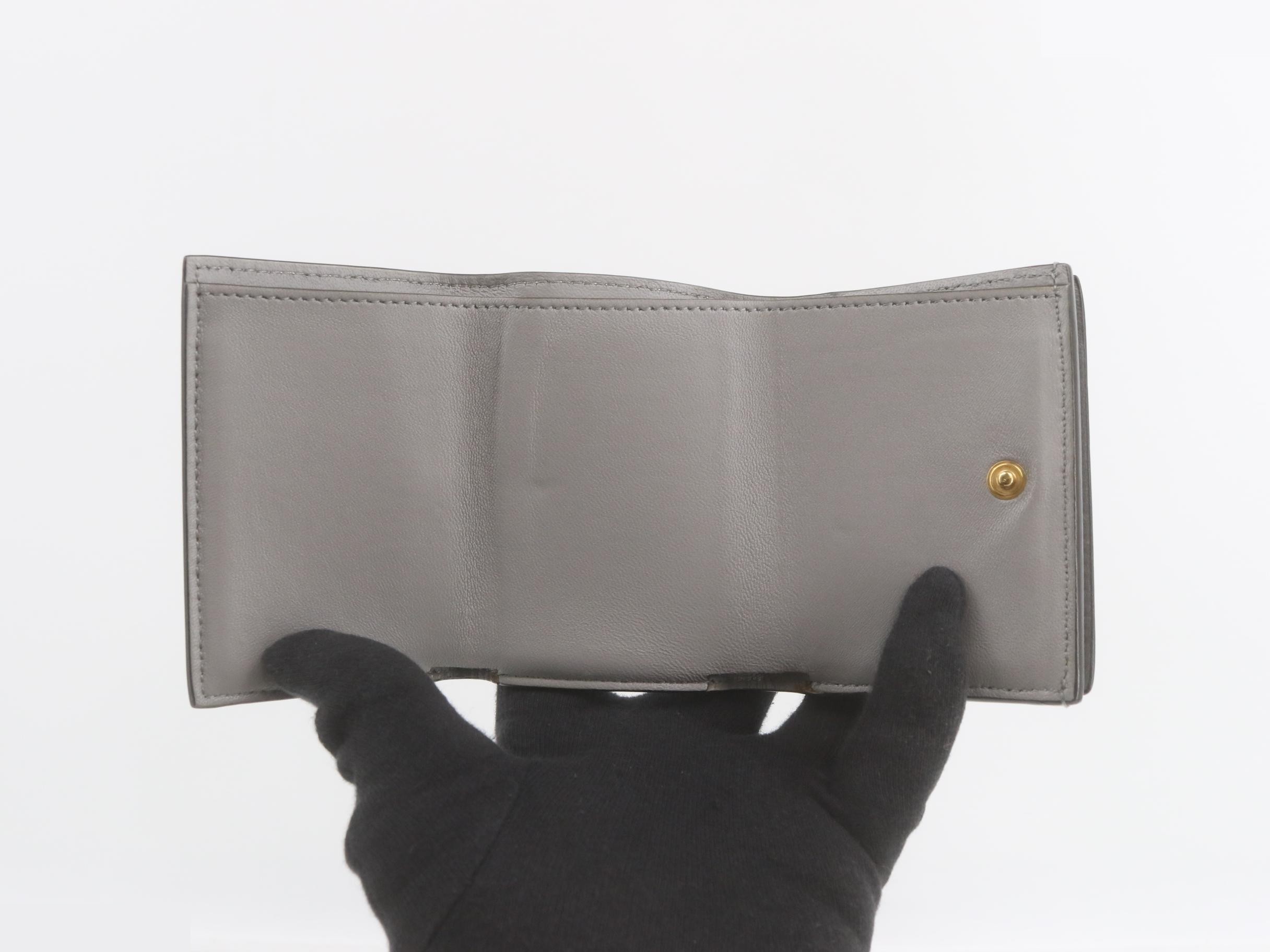 Tri-fold wallet — view 4