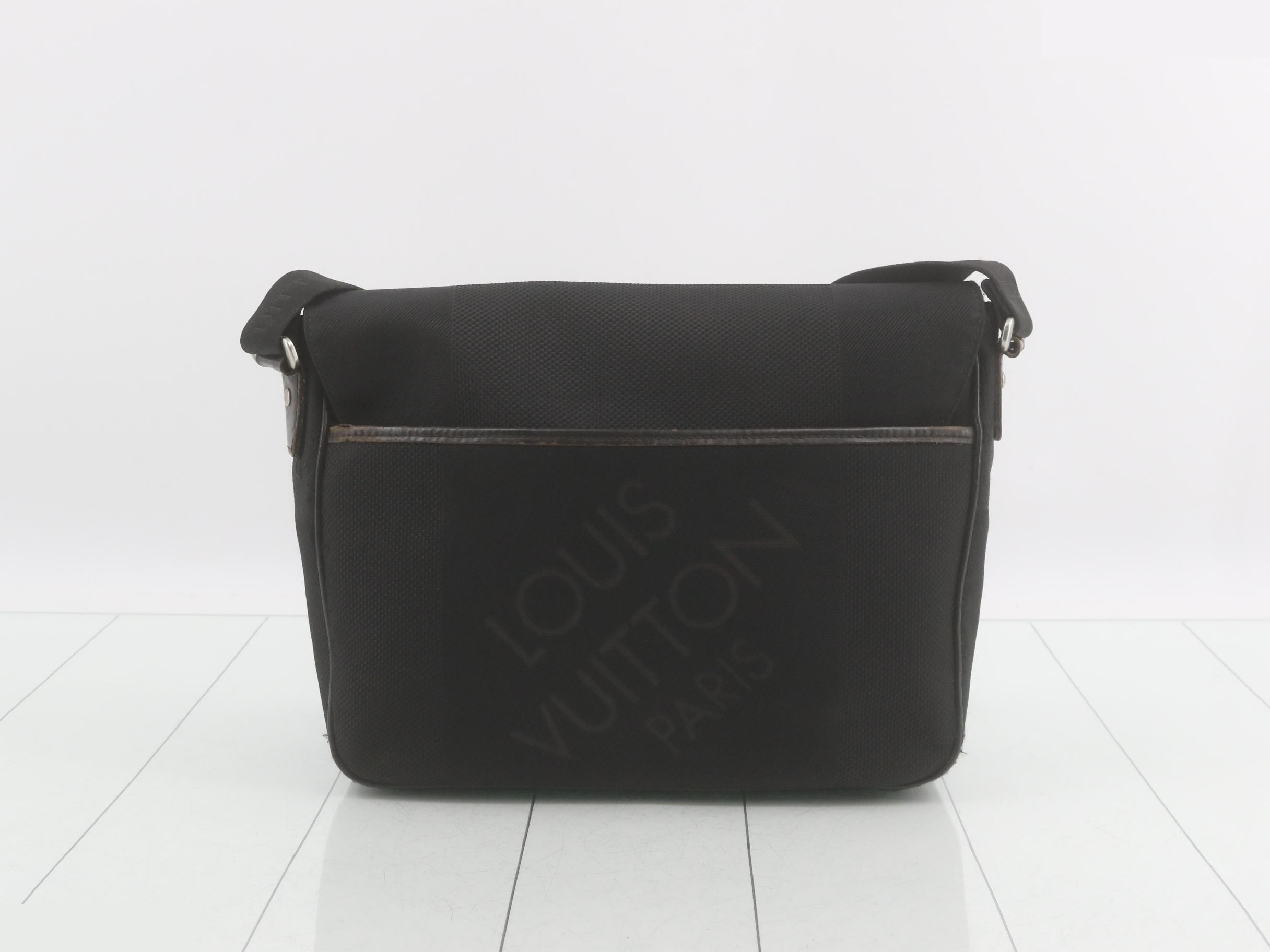 Damier Jouan Petit Messager Noir Shoulder Bag — view 2