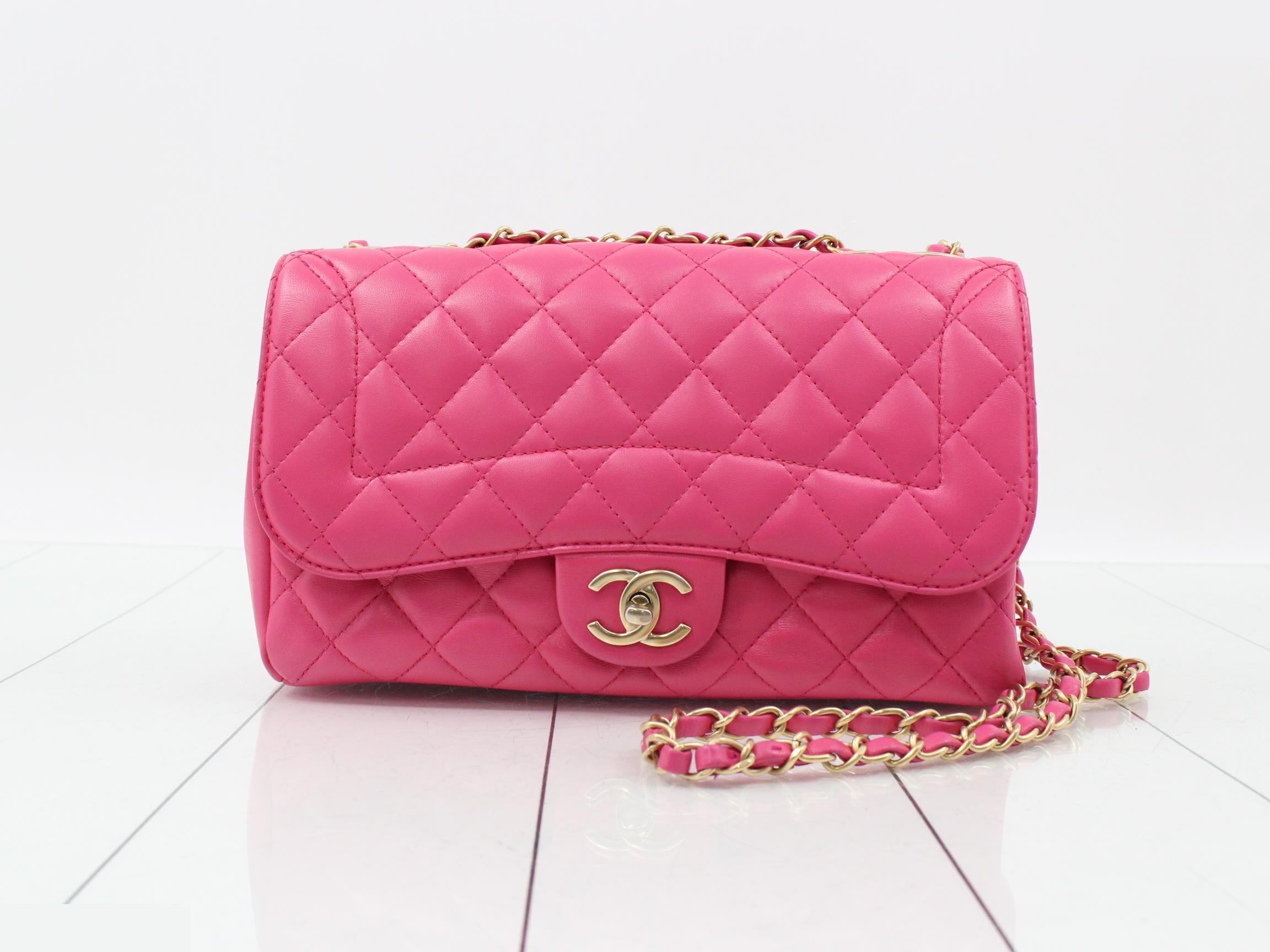 Matelassé Leather Coco Mark Chain Shoulder Bag