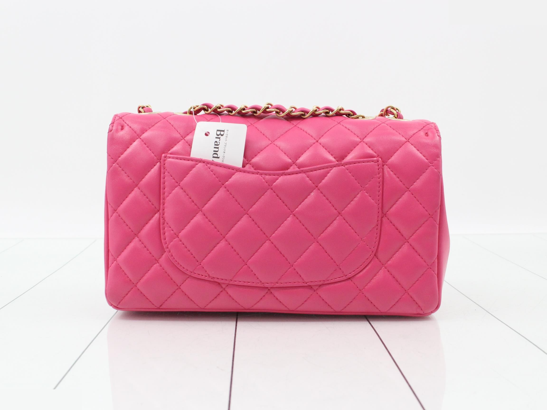 Matelassé Leather Coco Mark Chain Shoulder Bag — view 2