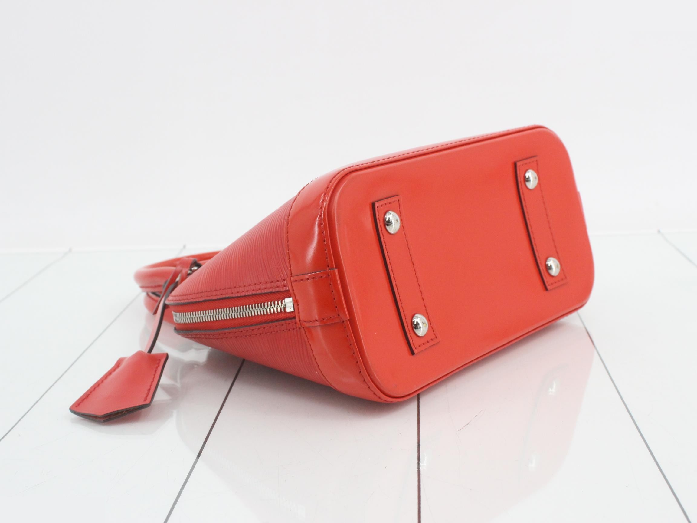 Epi Alma BB Coquelicot 2-Way Handbag — view 5