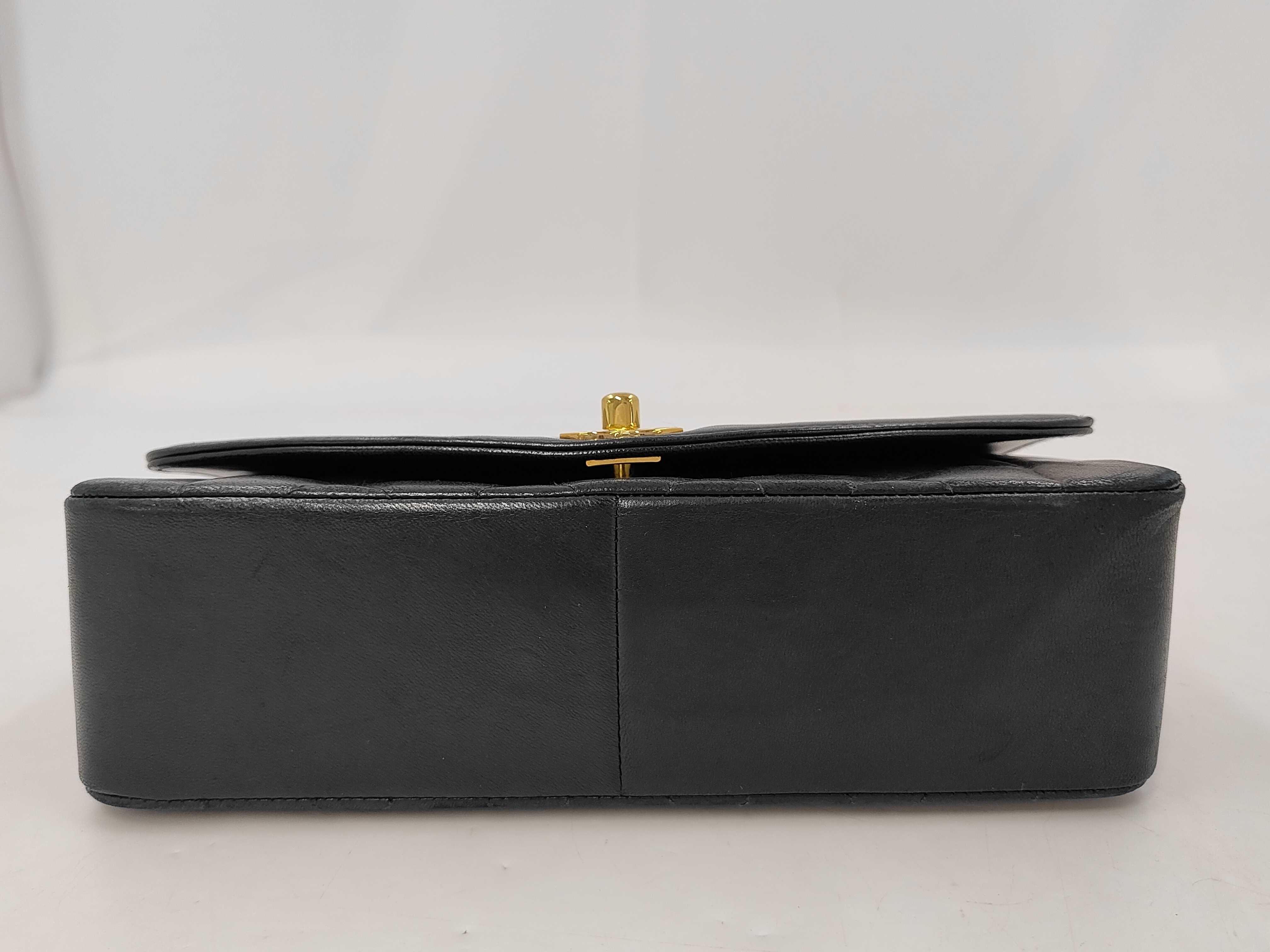 Calfskin Matelassé 25 Shoulder Bag, Lambskin, Black, Gold Hardware — view 4