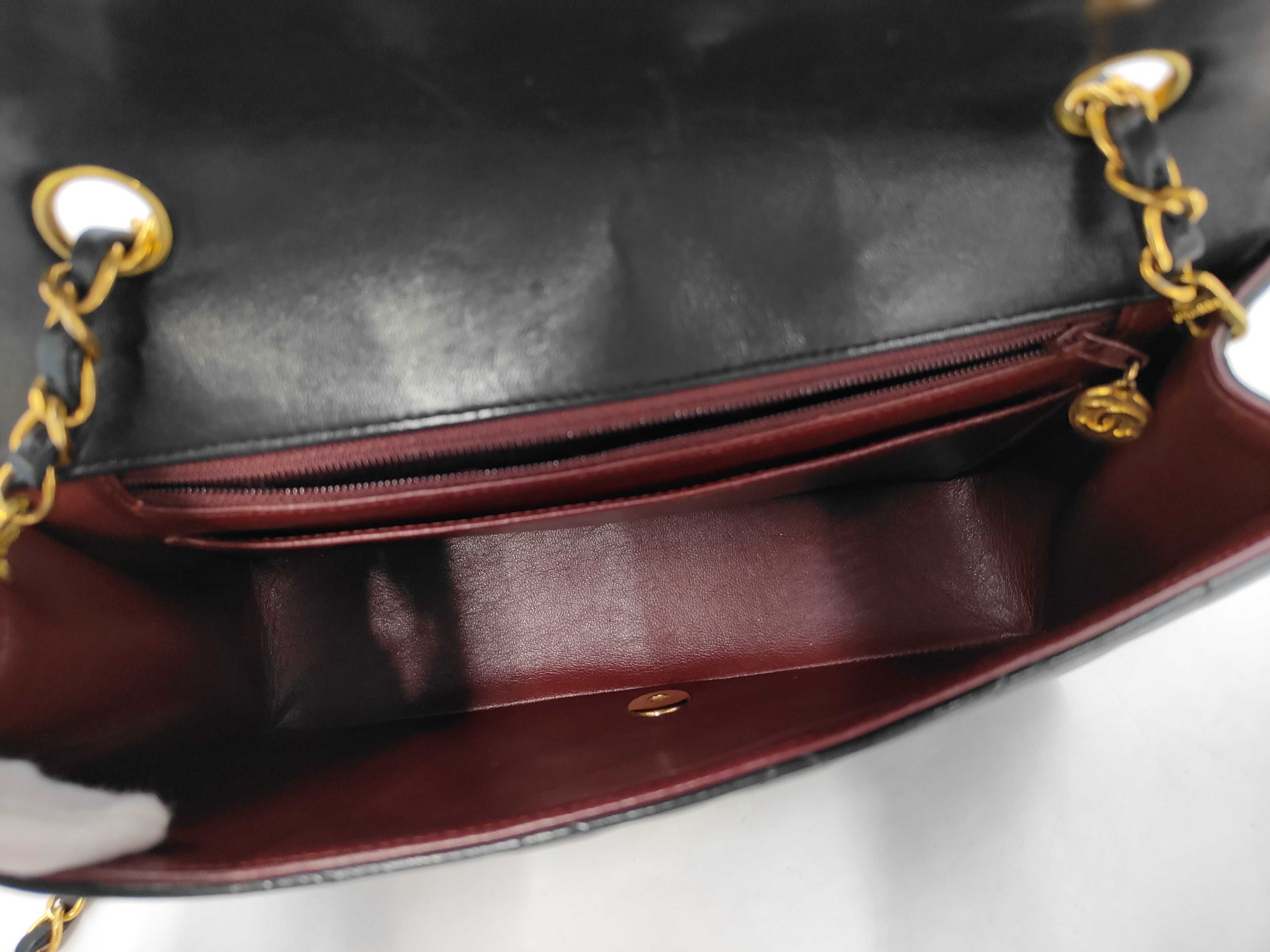 Calfskin Matelassé 25 Shoulder Bag, Lambskin, Black, Gold Hardware — view 10