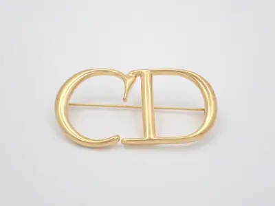 Gold brooch