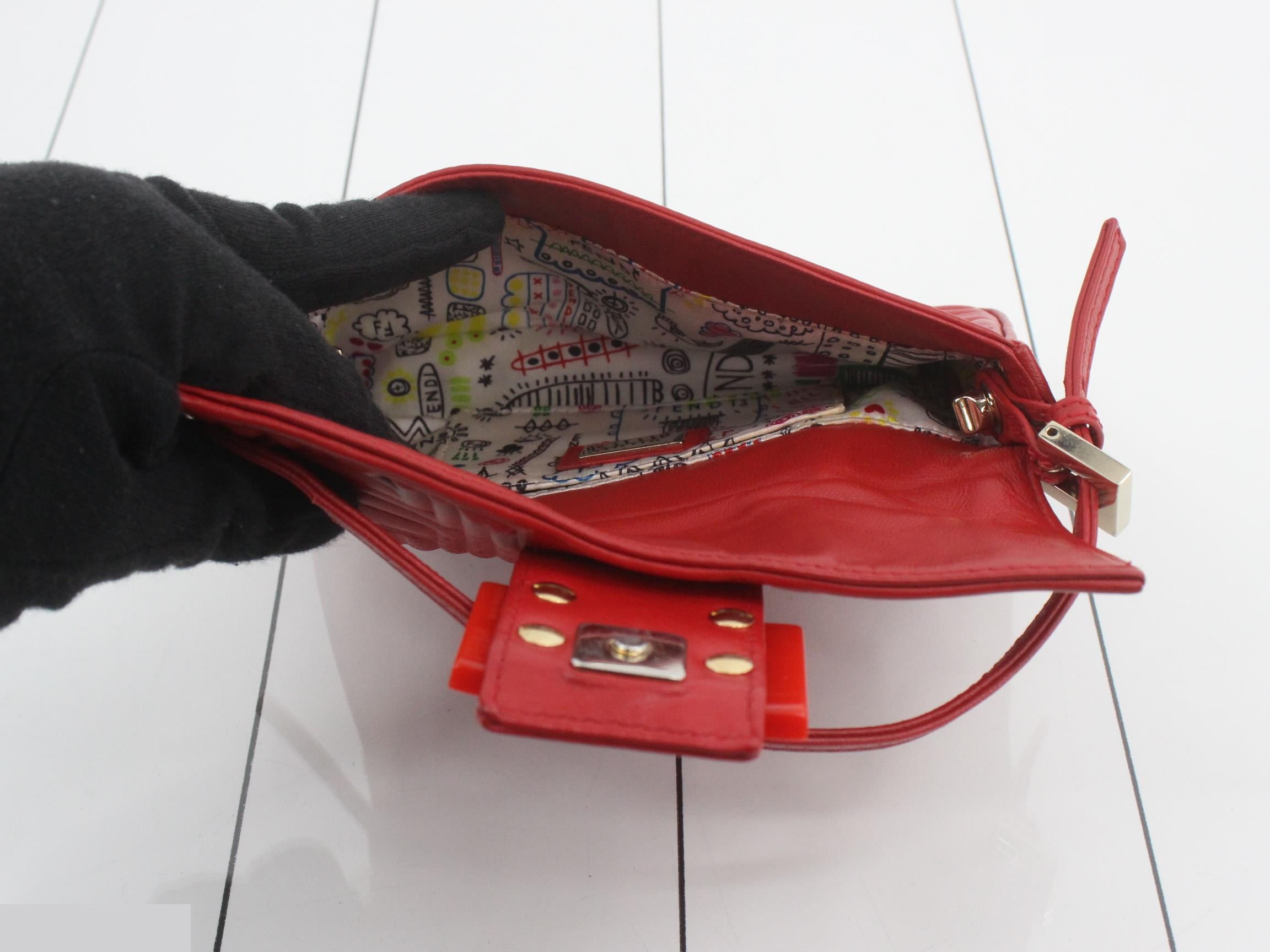 ZUCCA Nappa Mamma Bucket Shoulder Bag — view 4