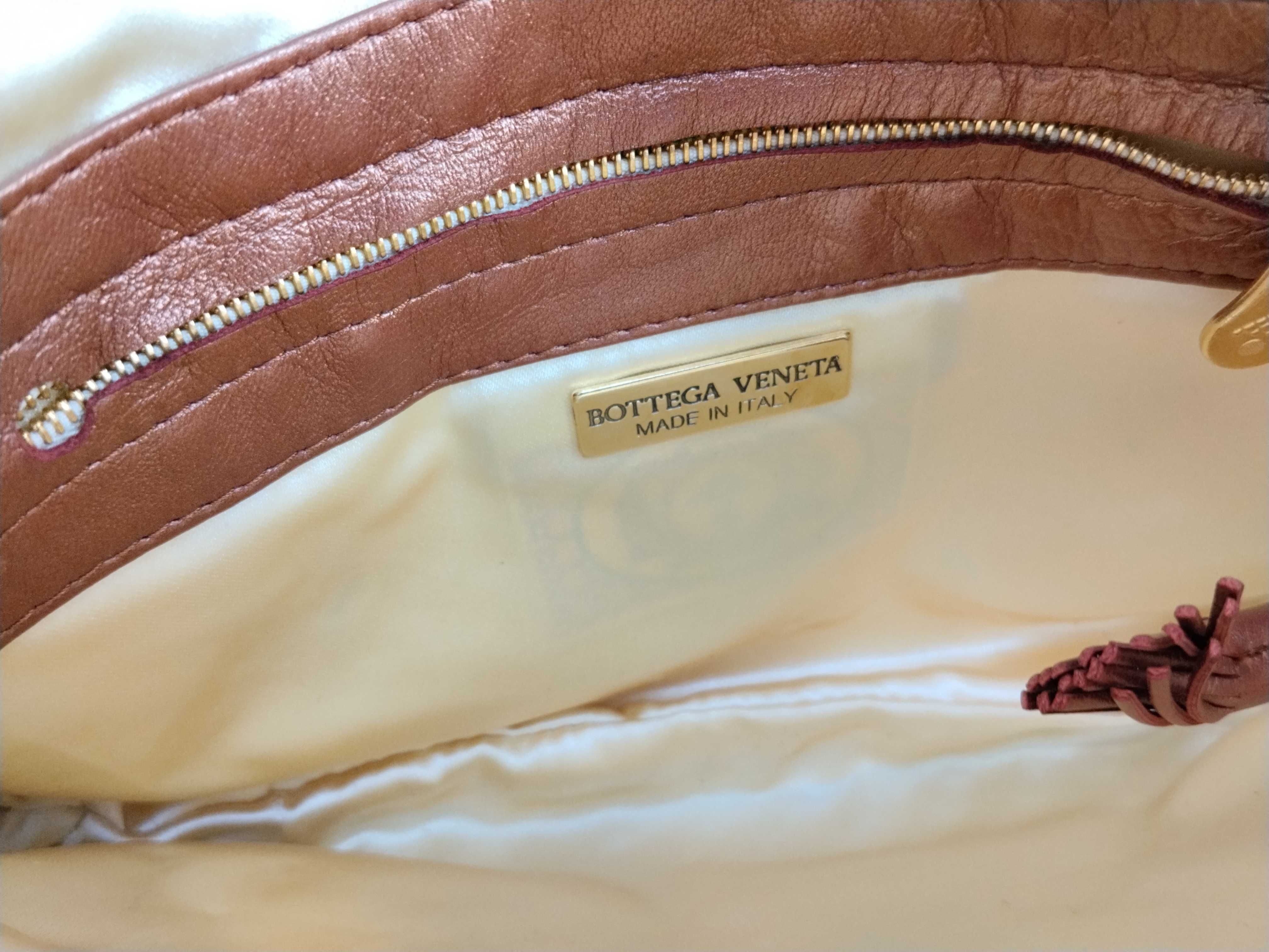Intrecciato Pouch — view 10