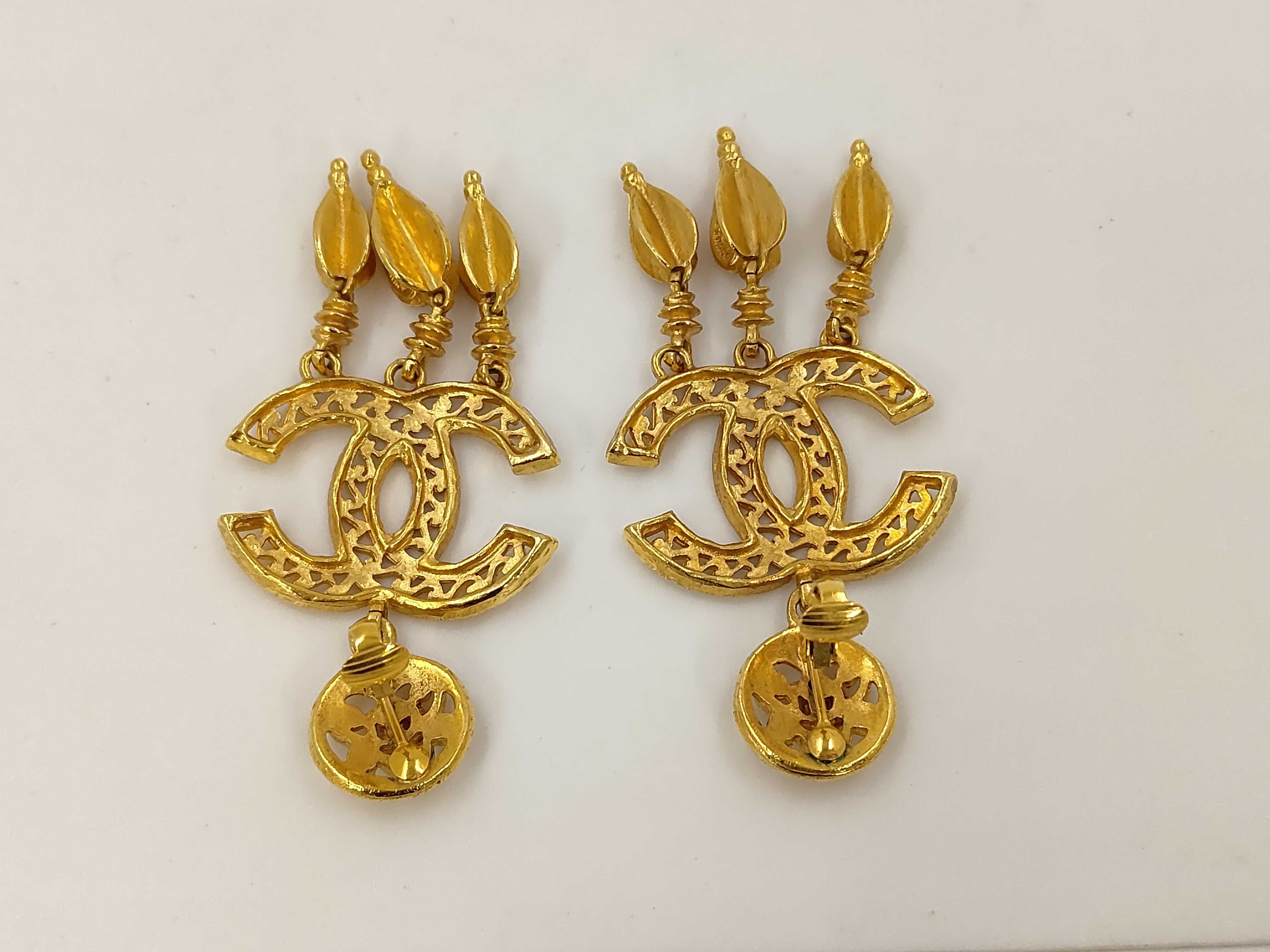 earrings — view 2