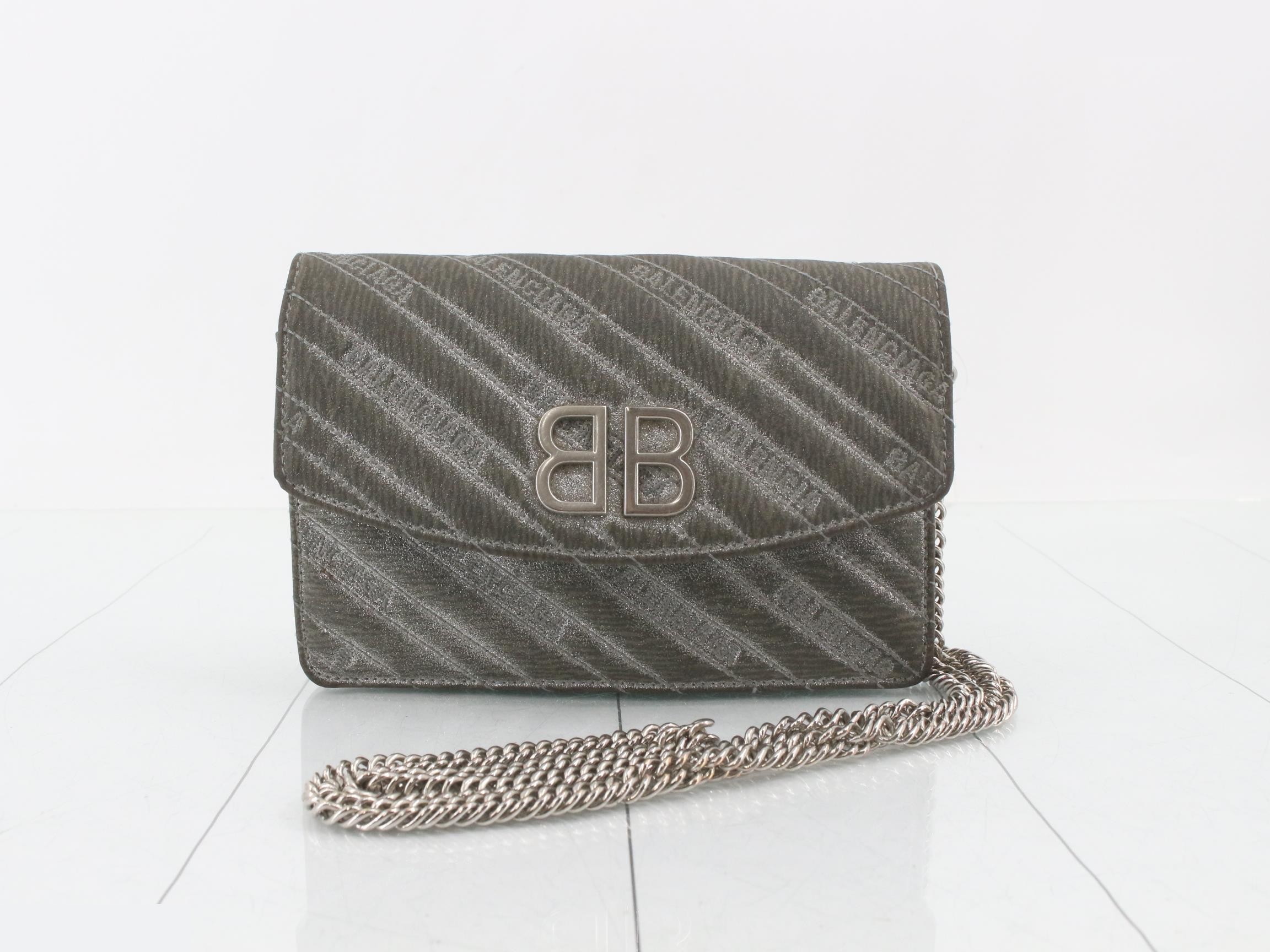 BB Logo Glitter Chain Wallet