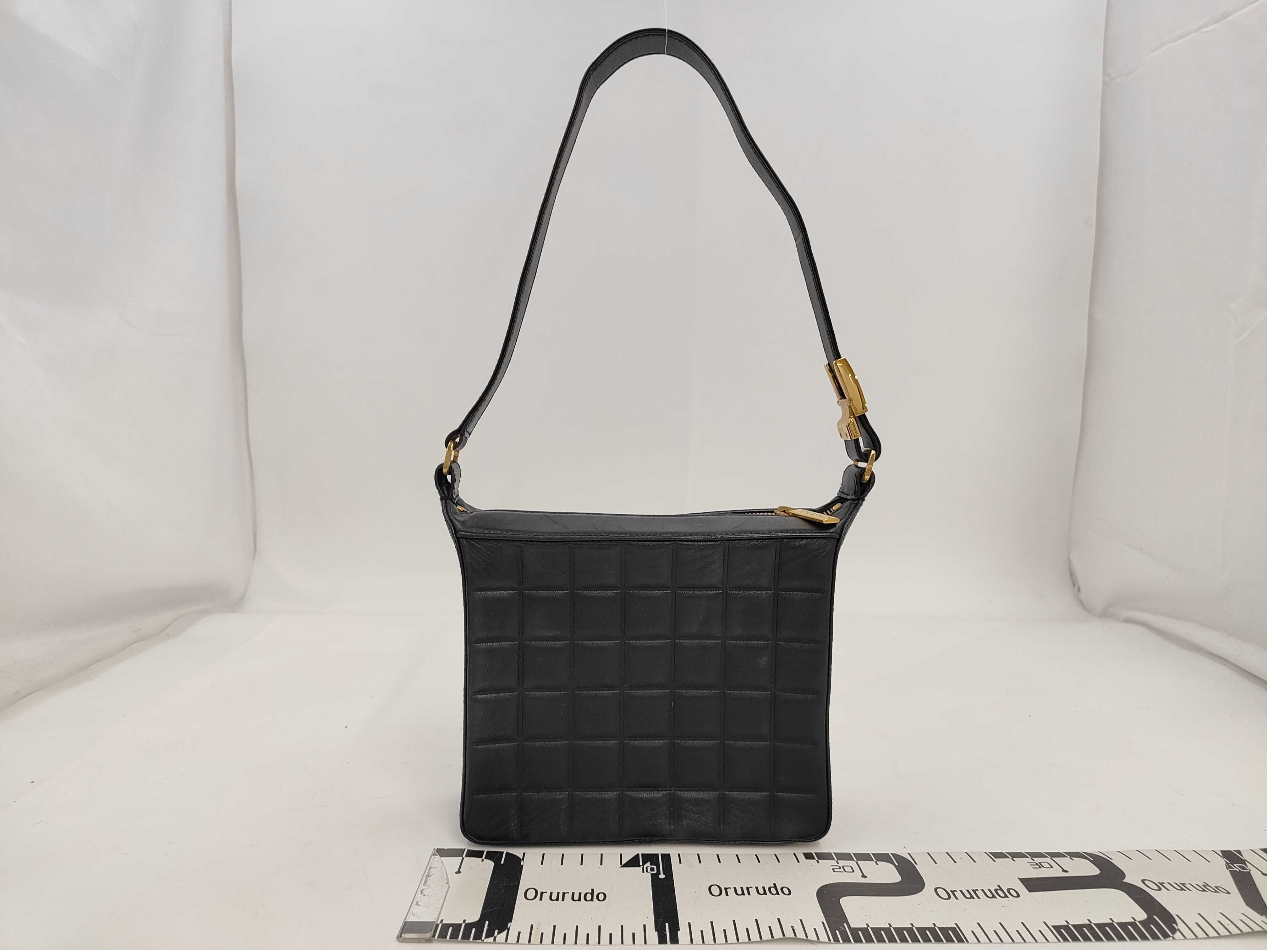 Chocolate Bar Large Coco Mark Lambskin Shoulder Bag — view 2