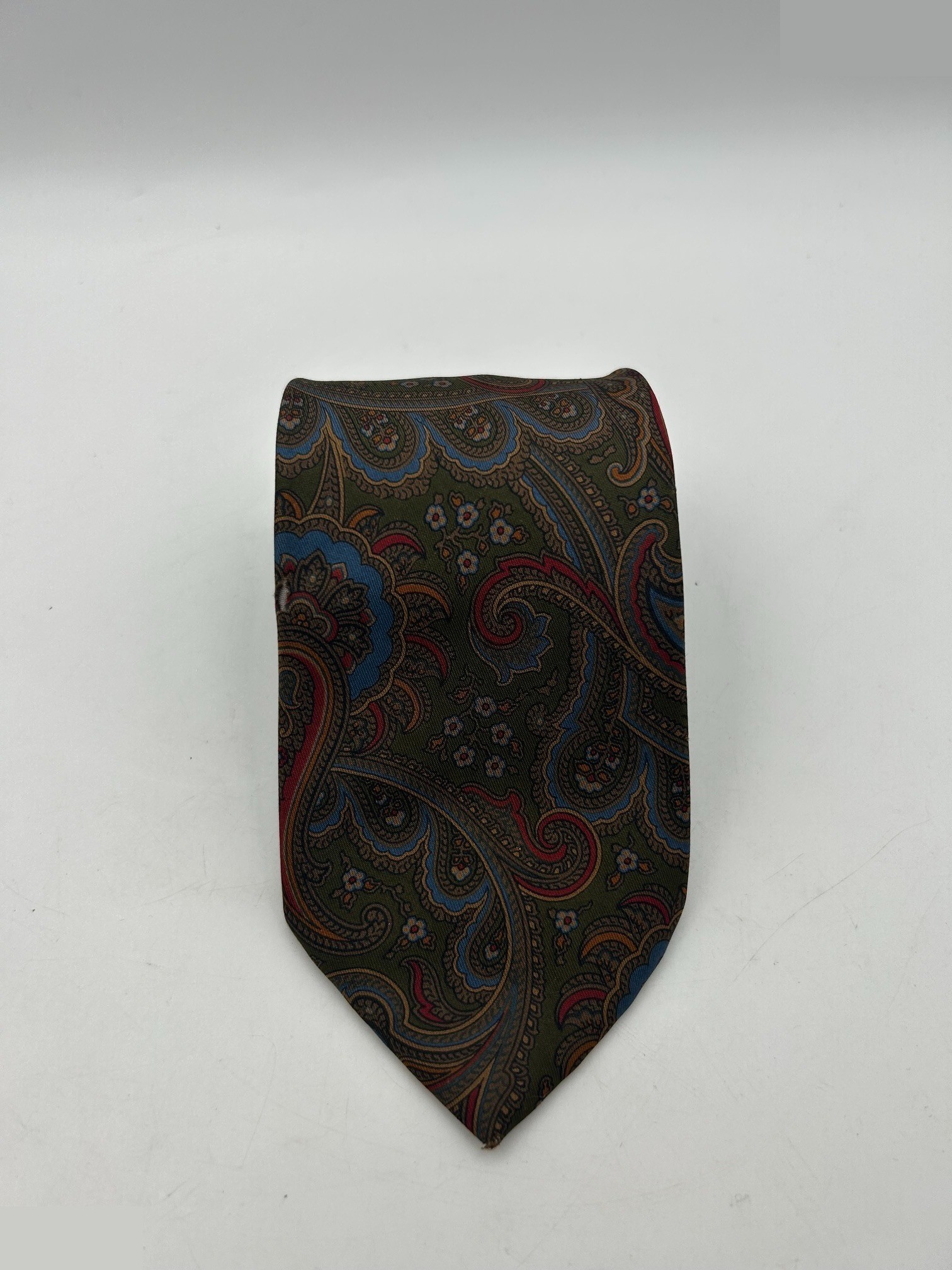 Other lines: Small items, accessories, ties — view 2