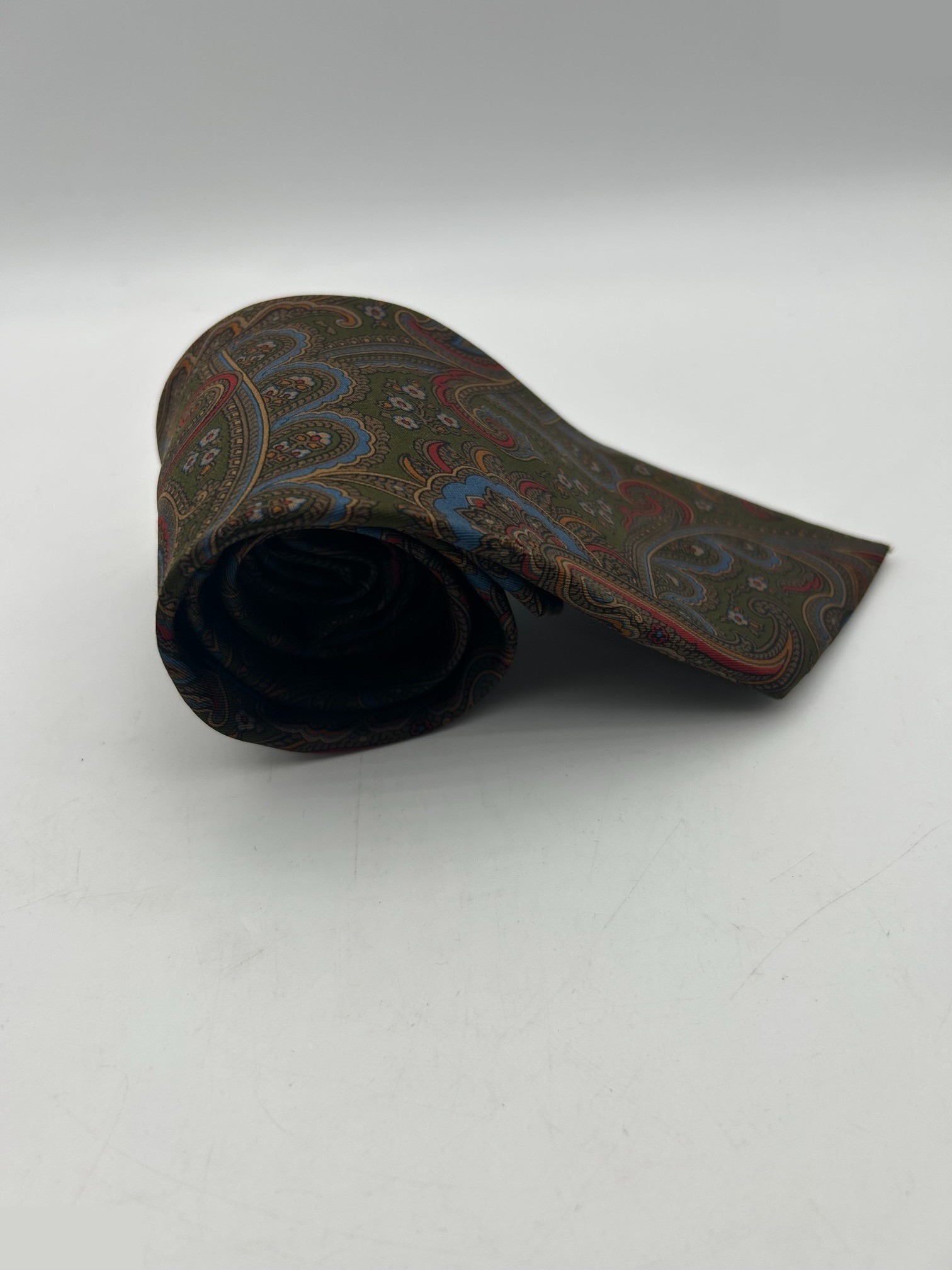 Other lines: Small items, accessories, ties — view 3