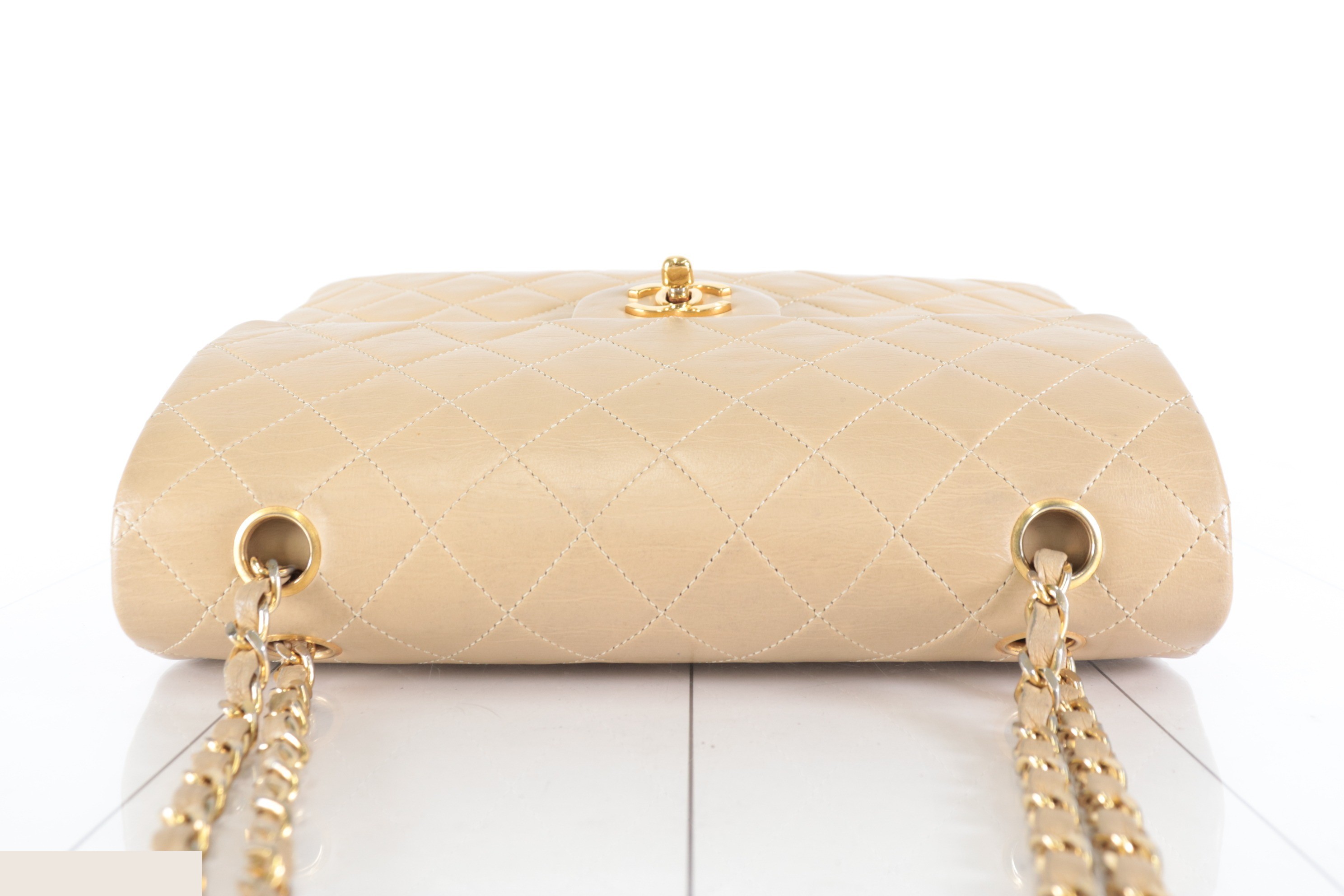 Double flap 25 lambskin chain shoulder bag, beige, 0 series. — view 6