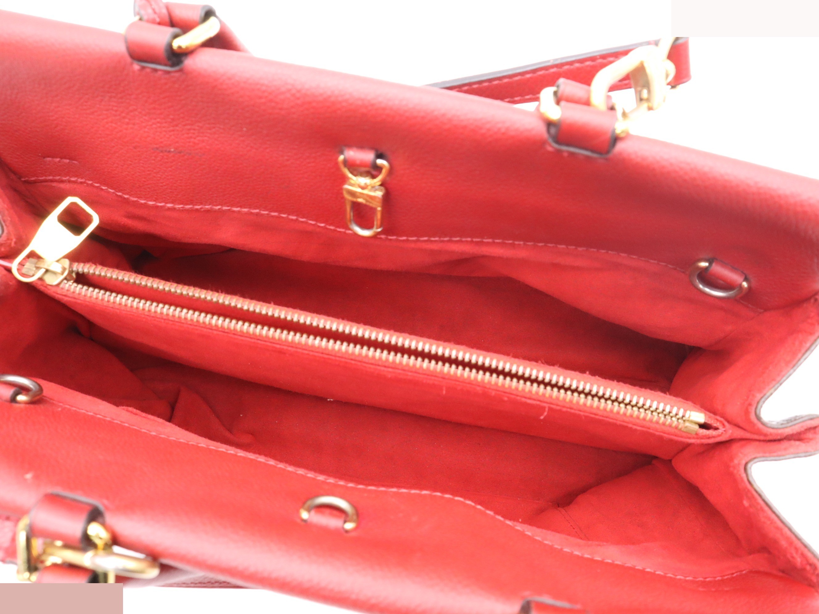 Venus Cerise Shoulder Strap, Padlock, 2 Keys, and Clochette Included — view 7