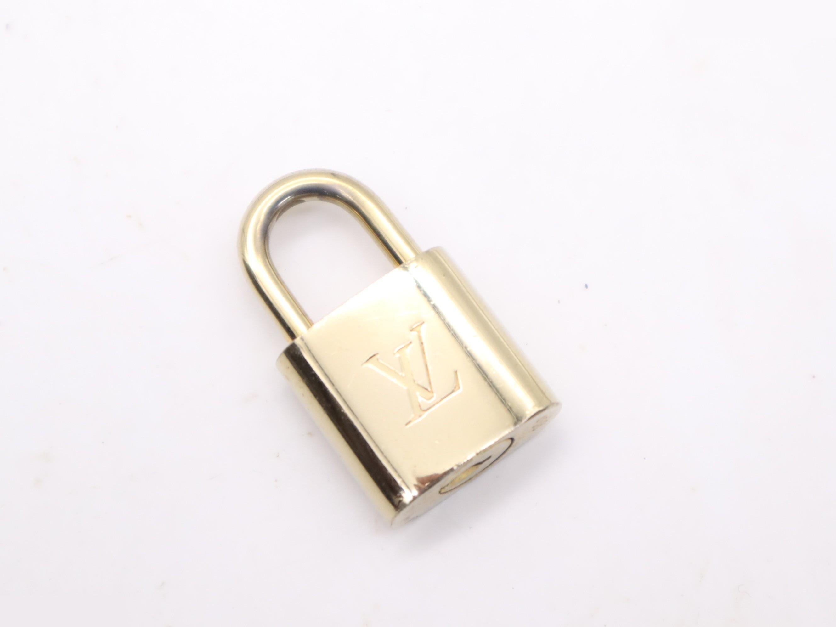 Venus Cerise Shoulder Strap, Padlock, 2 Keys, and Clochette Included — view 9